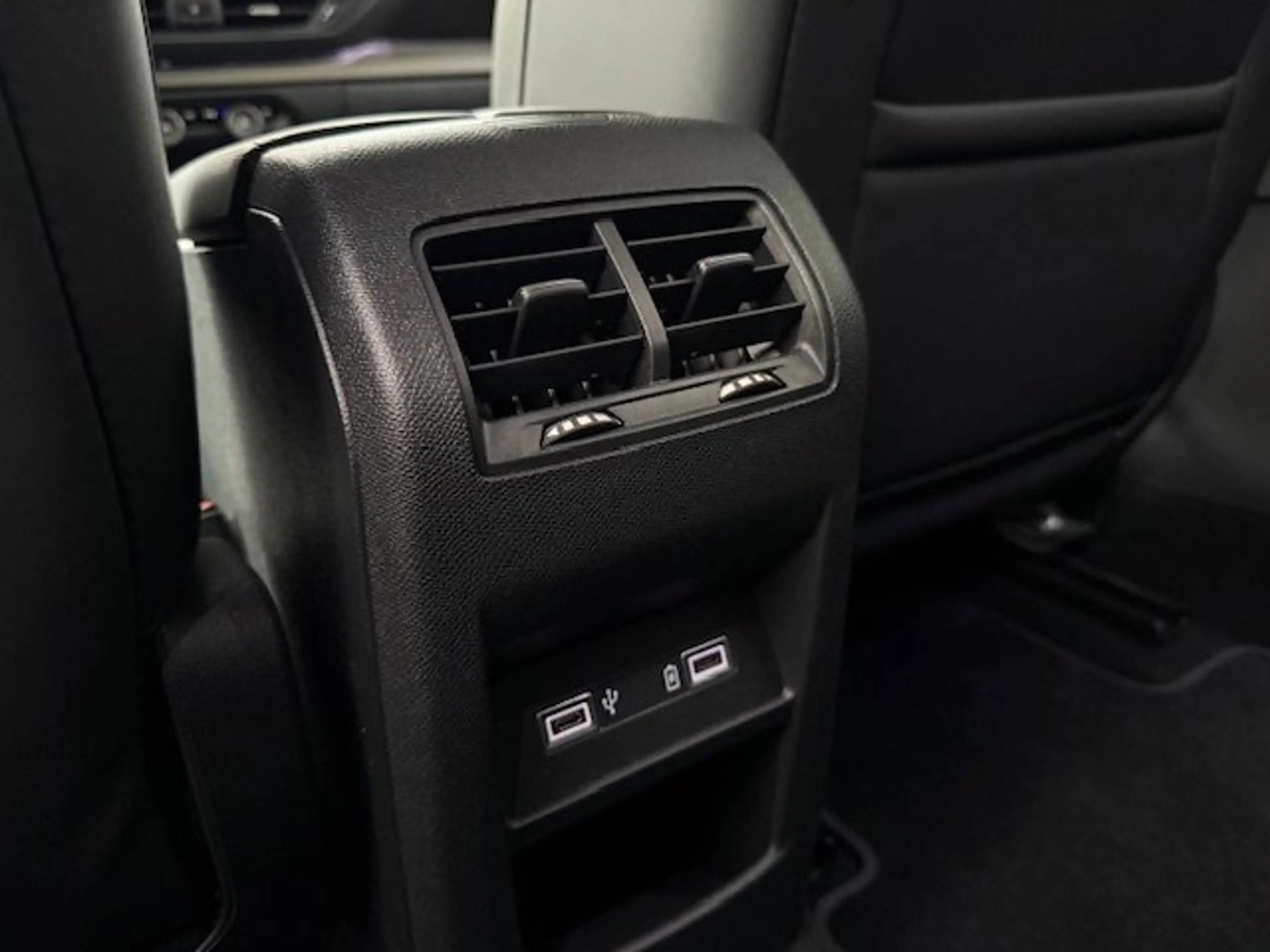 Citroen C5 X Shine Pack 225 Hybrid — photo 13