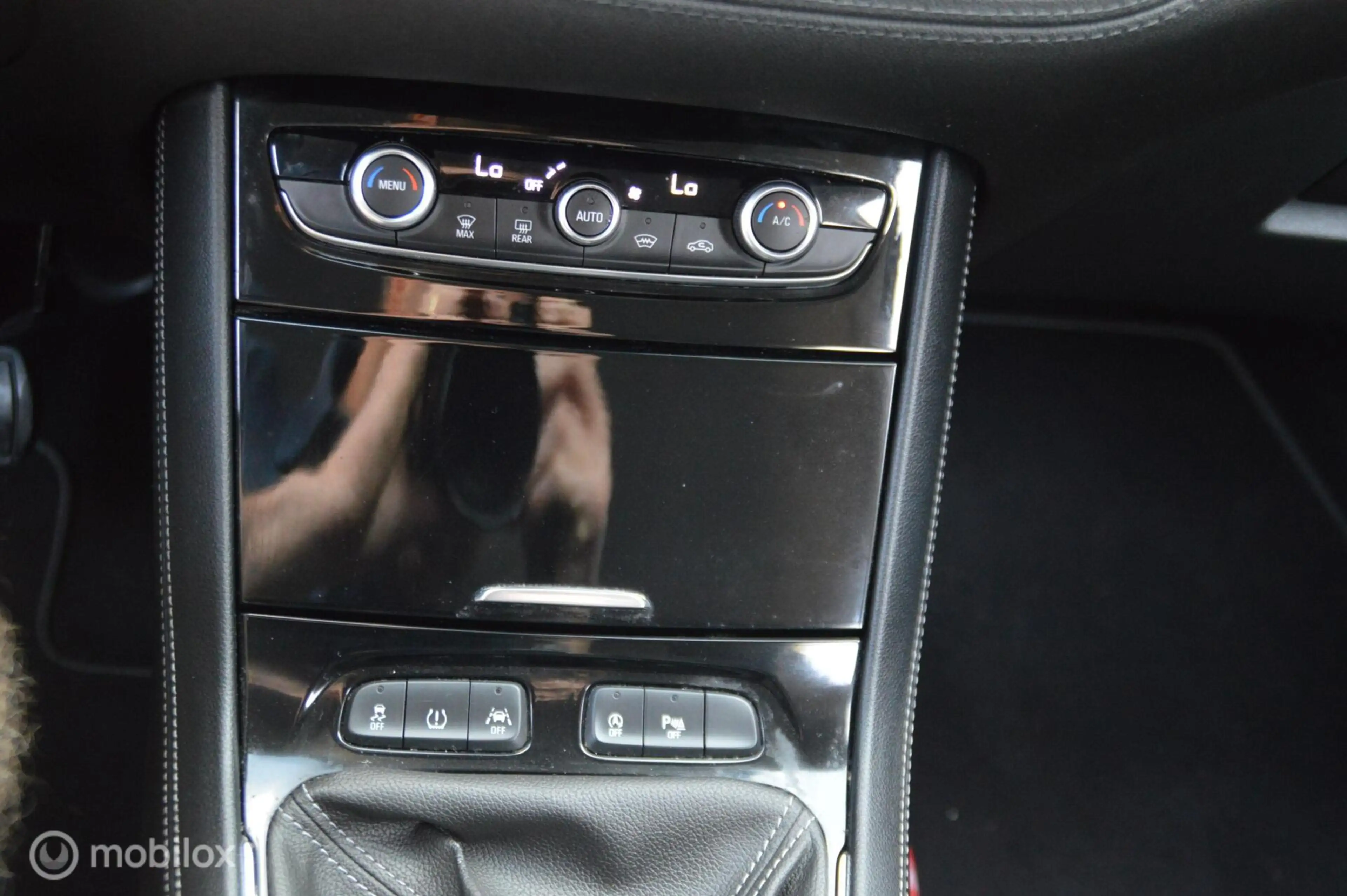 Opel Grandland X 1.2 Turbo Innovation — photo 33