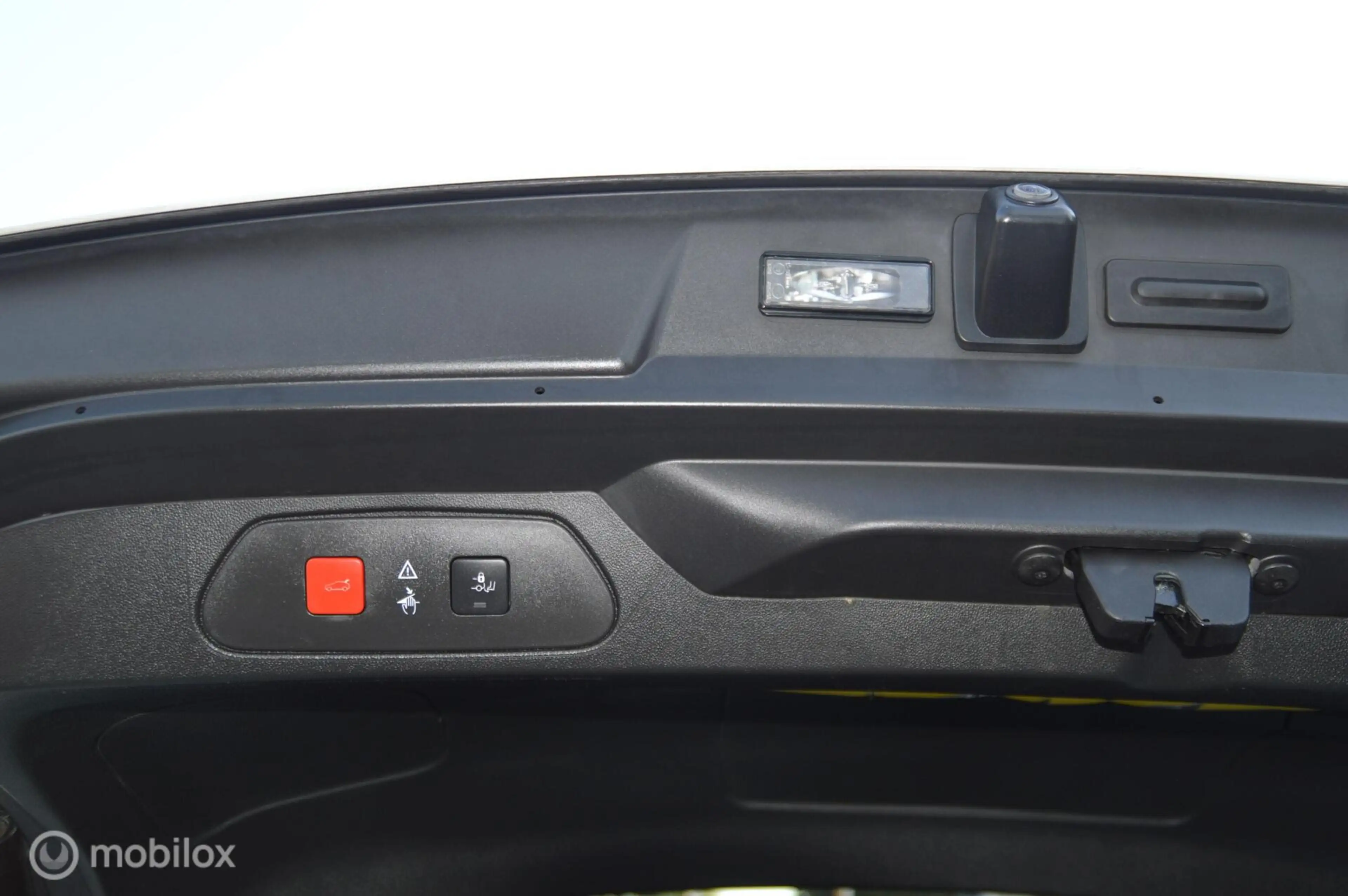 Opel Grandland X 1.2 Turbo Innovation — photo 25