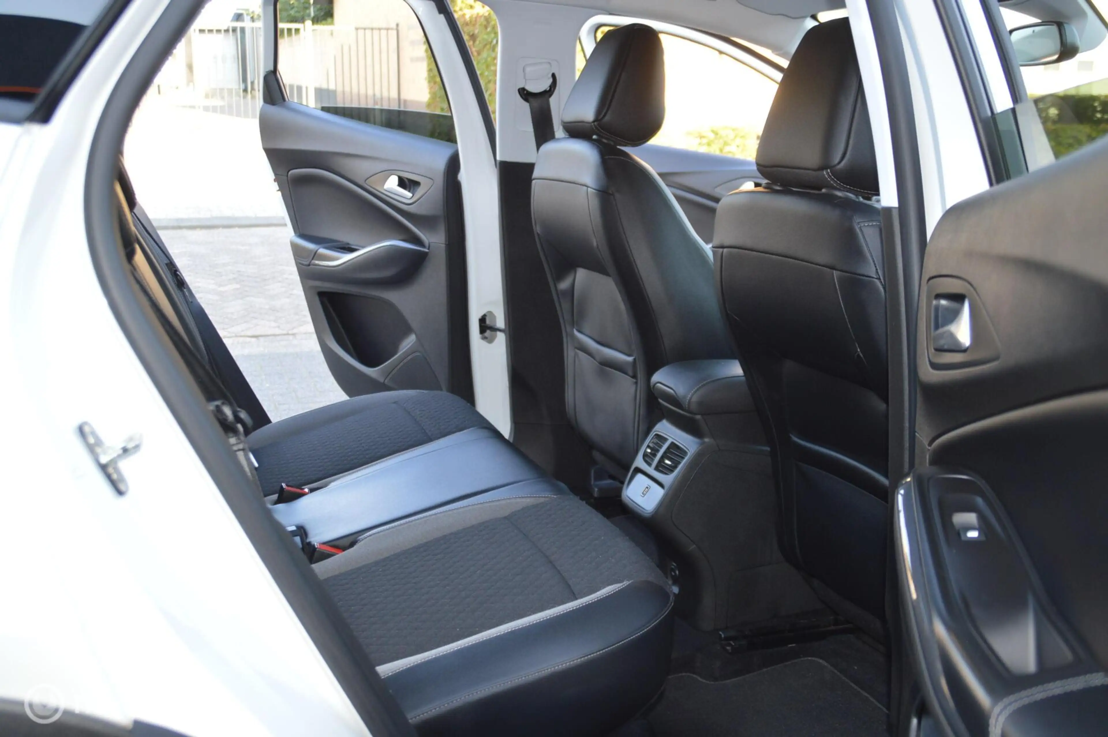 Opel Grandland X 1.2 Turbo Innovation — photo 19