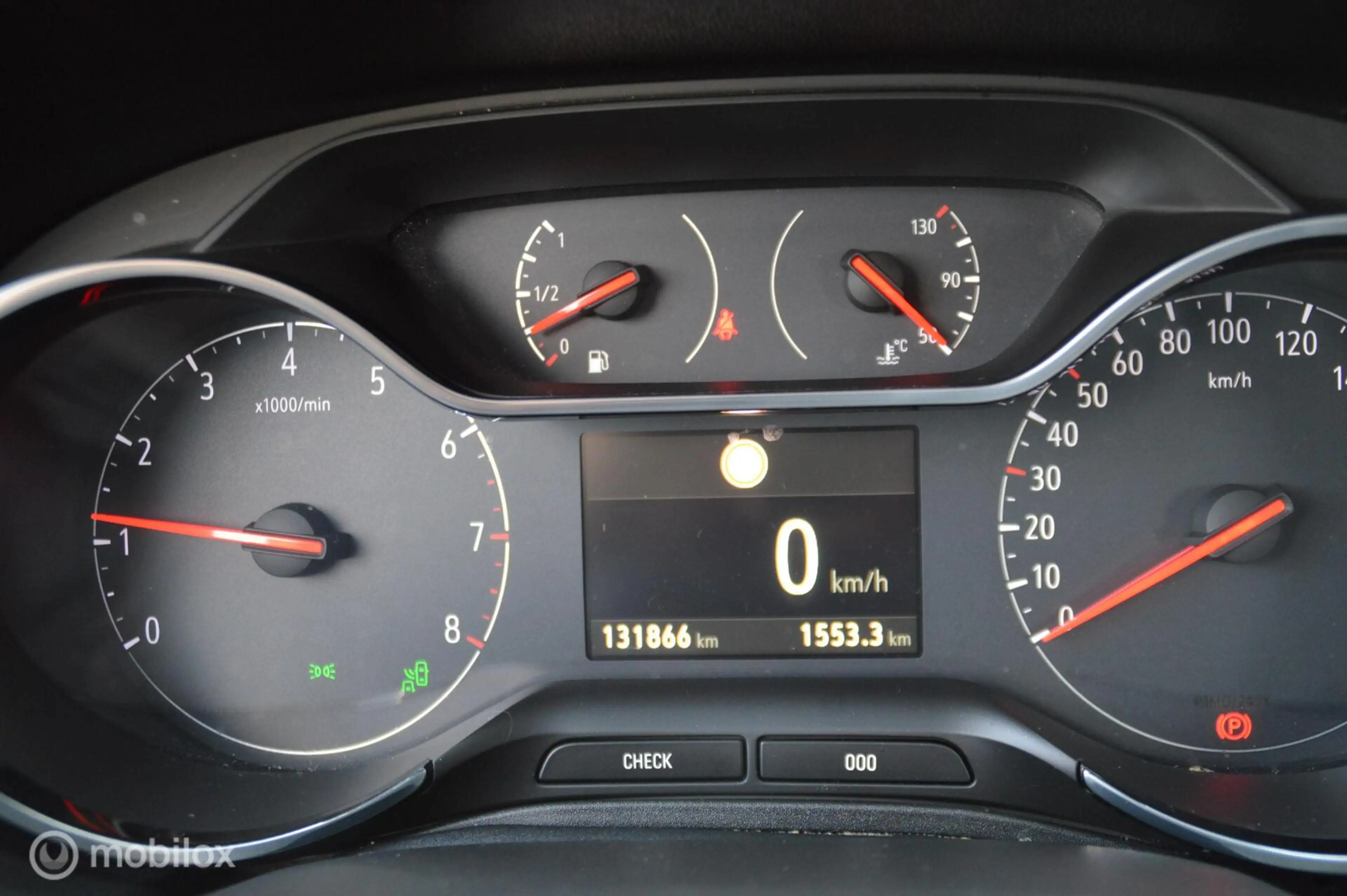 Opel Grandland X 1.2 Turbo Innovation — photo 27