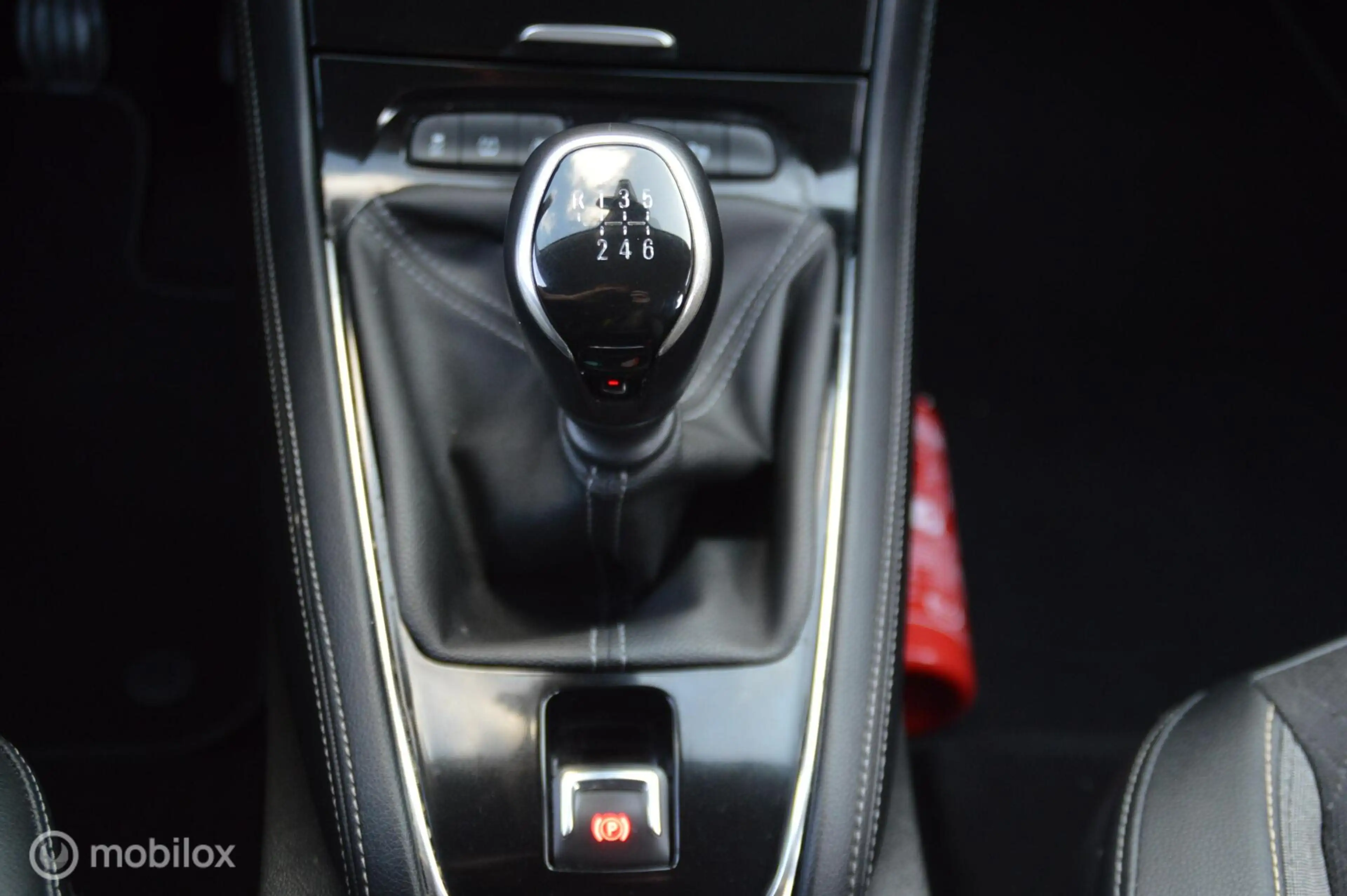 Opel Grandland X 1.2 Turbo Innovation — photo 32