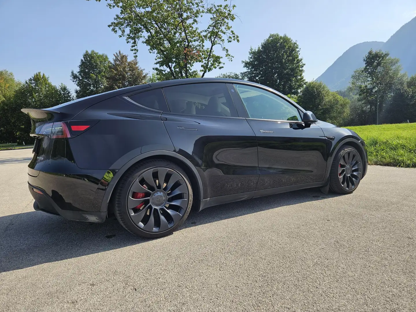 Tesla Model Y Model Y AWD 79kWh Performance Performance Schwarz - 1