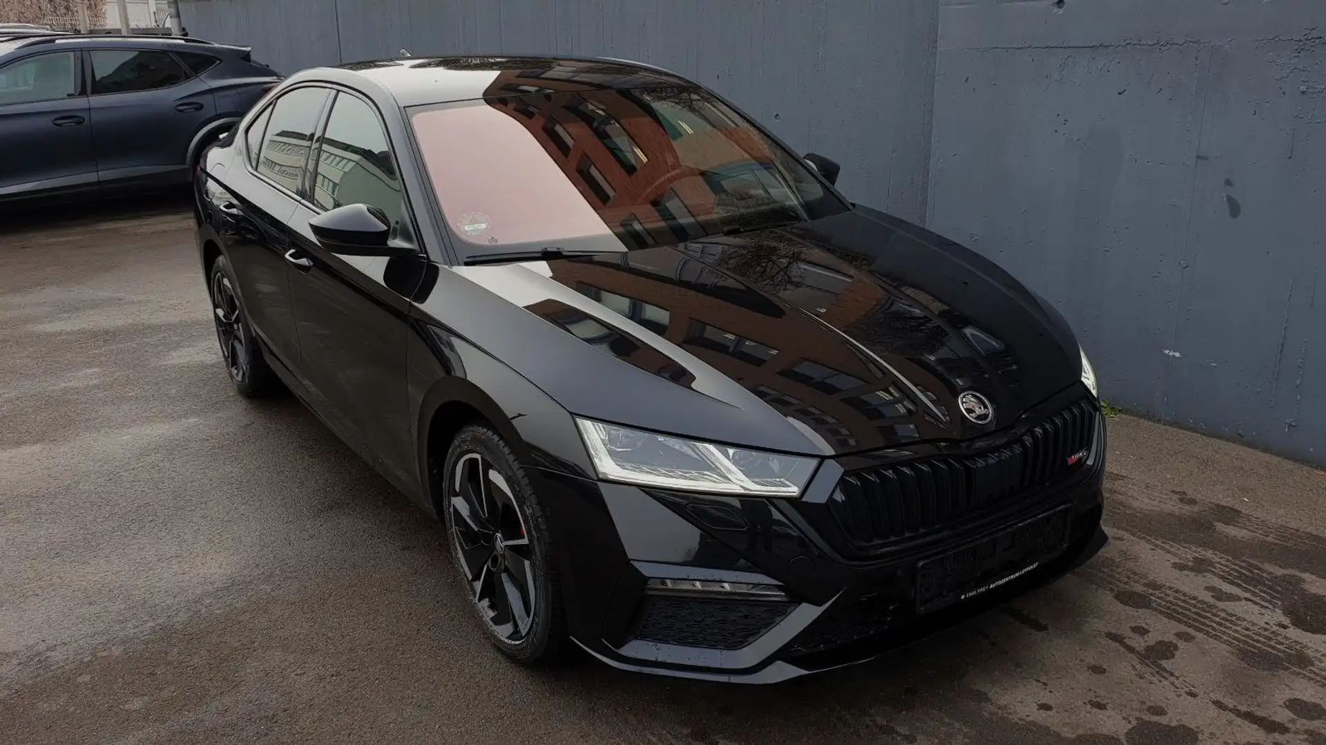 Skoda Octavia RS Lim. 1.4 TSI DSG Virtual/ACC/HUD Zwart - 2