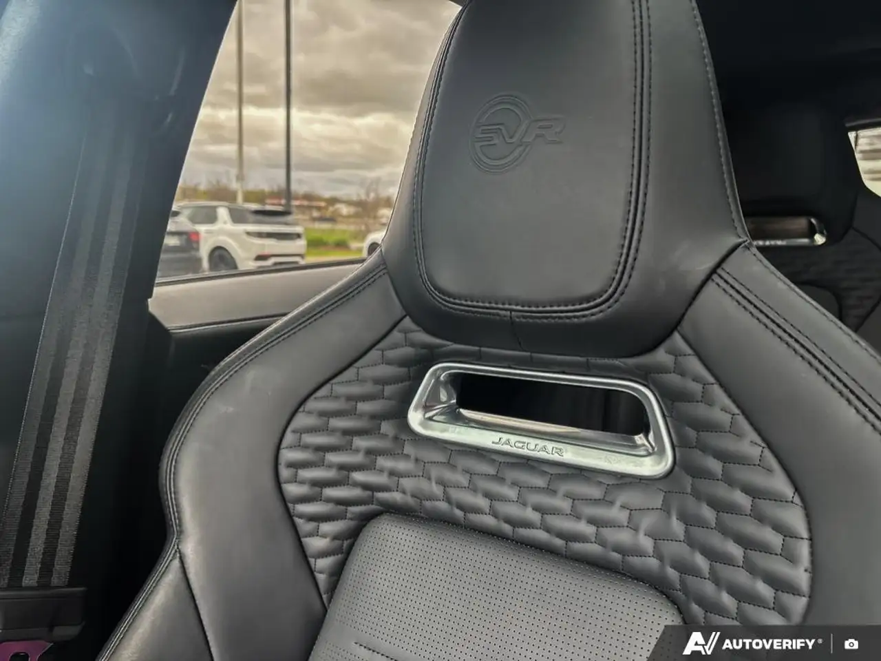 Jaguar F-Pace снимка Jaguar F-Pace