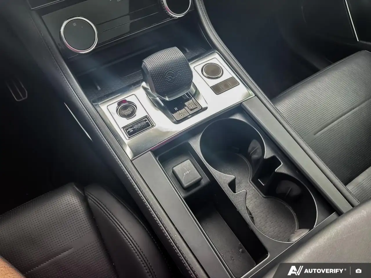 Jaguar F-Pace снимка Jaguar F-Pace