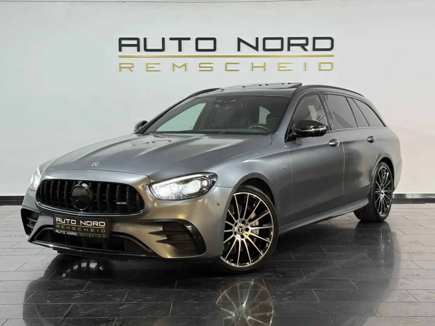 Mercedes-Benz E 53 AMG 4Matic+ T*Schale*MATT*Sport.AGA*S.Dach* Grau - 1