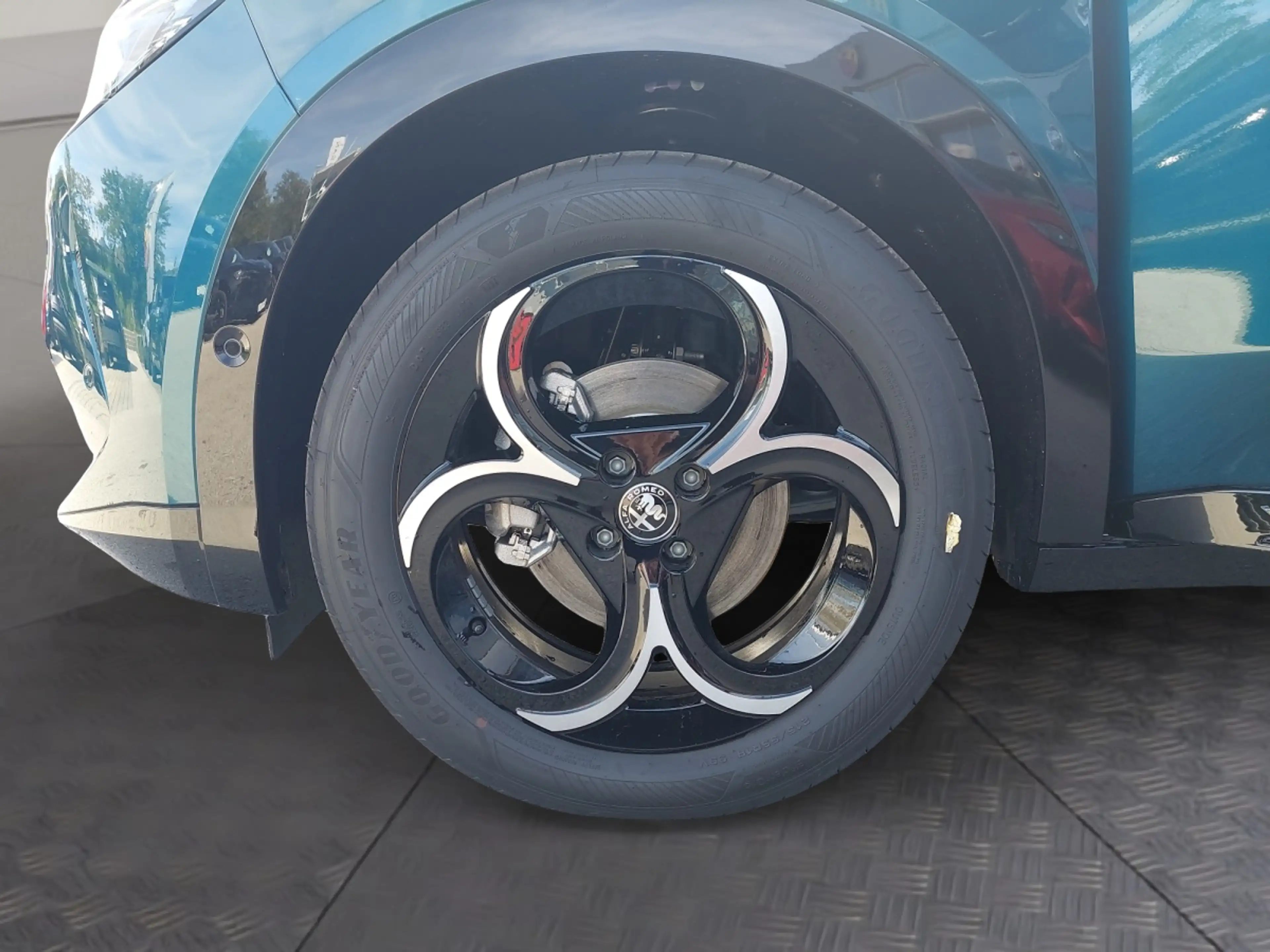 Alfa Romeo Junior Ibrida TI — photo 14