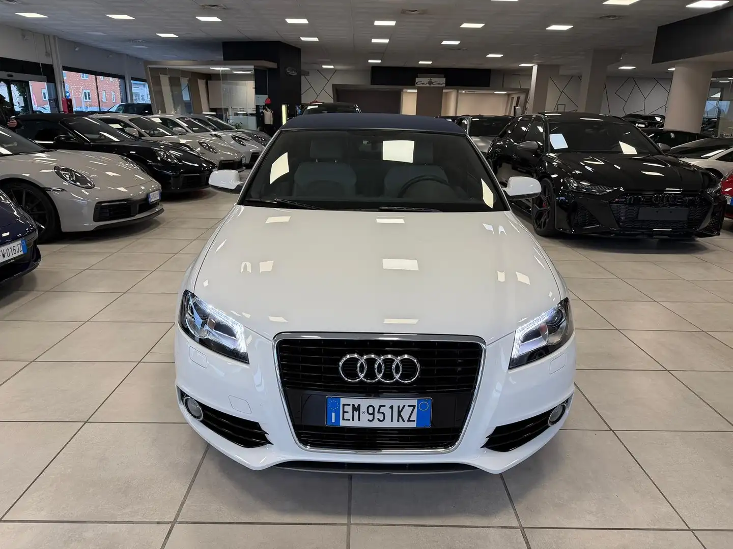 Audi A3 Cabrio 1.8 tfsi Ambition Blanc - 2