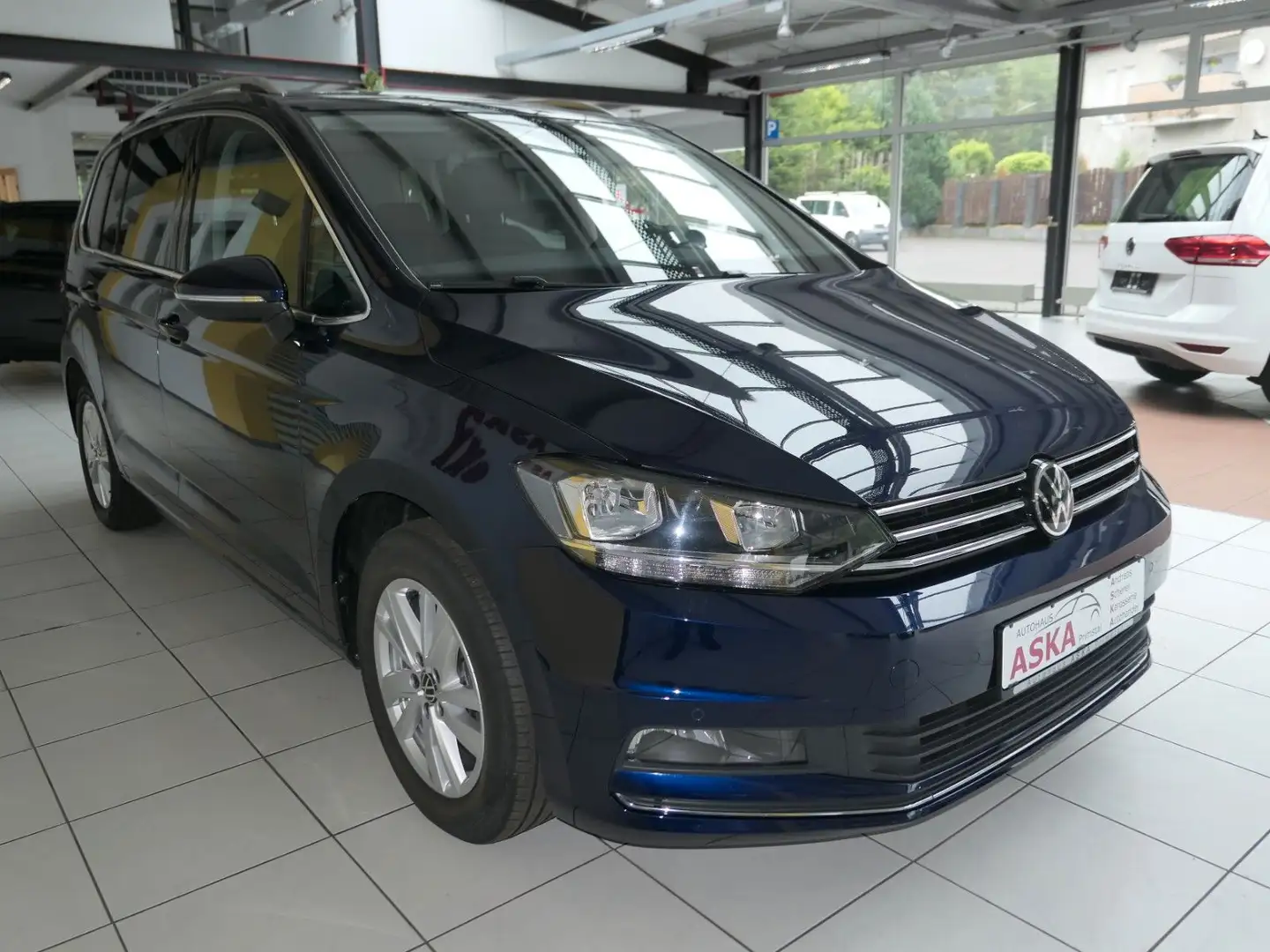 Volkswagen Touran Highline 1.5 TSI*Navi*LM*Panoramad*ACC*LM Blauw - 2
