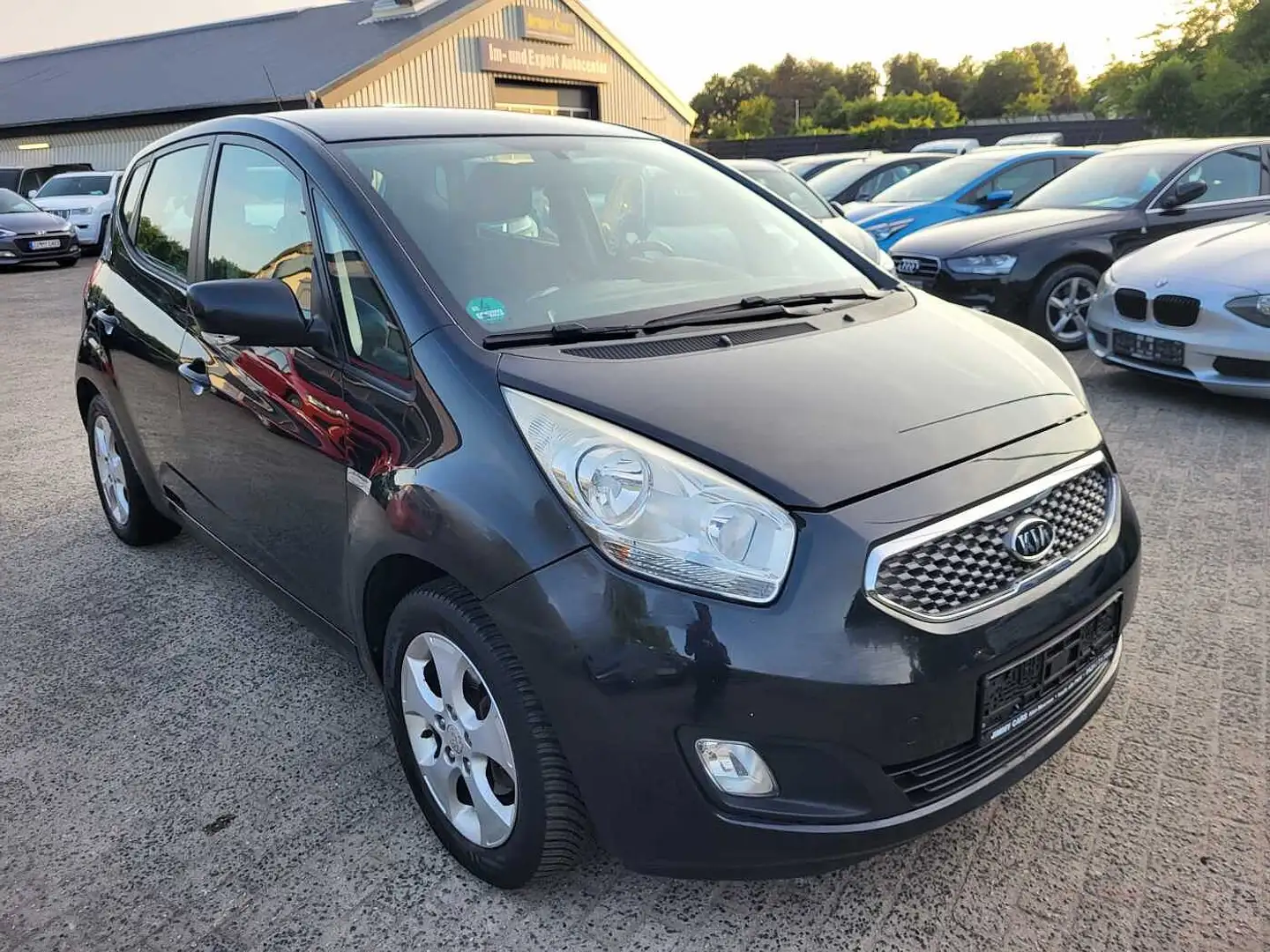 Kia Venga 1.4 CVVT Vision Schwarz - 2