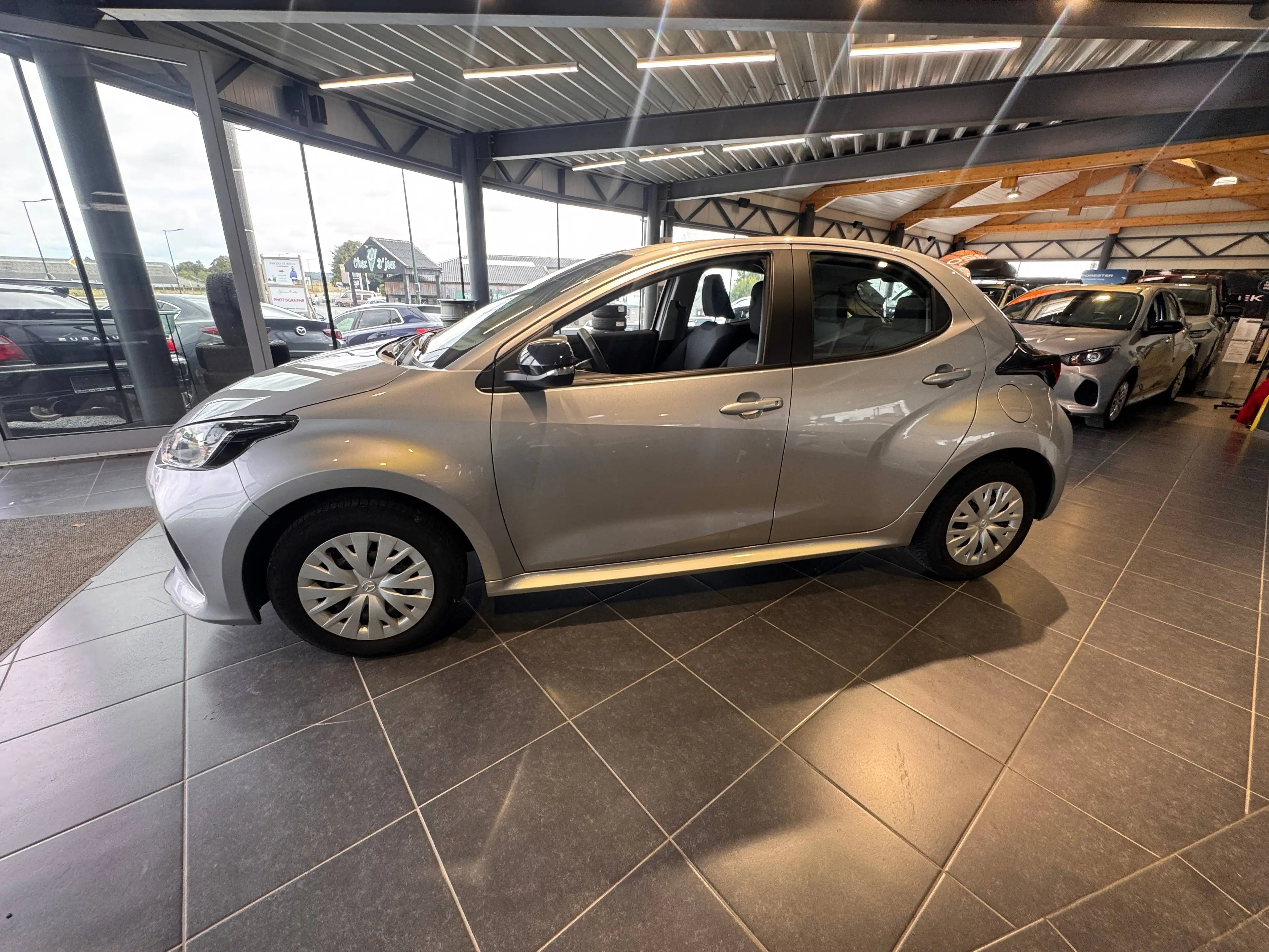 Mazda 2 2 Hybrid 1.5i VVT-i E-CVT Prime-Line Prime-Line — photo 4