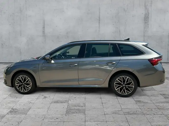 Skoda Octavia view 3
