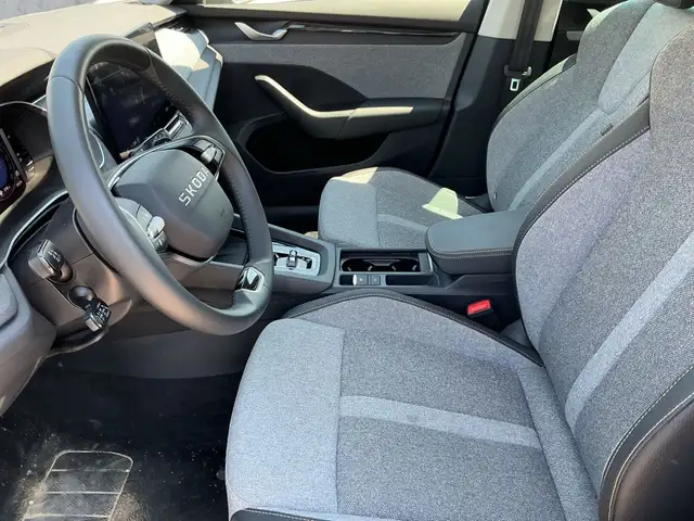 Skoda Octavia view 11