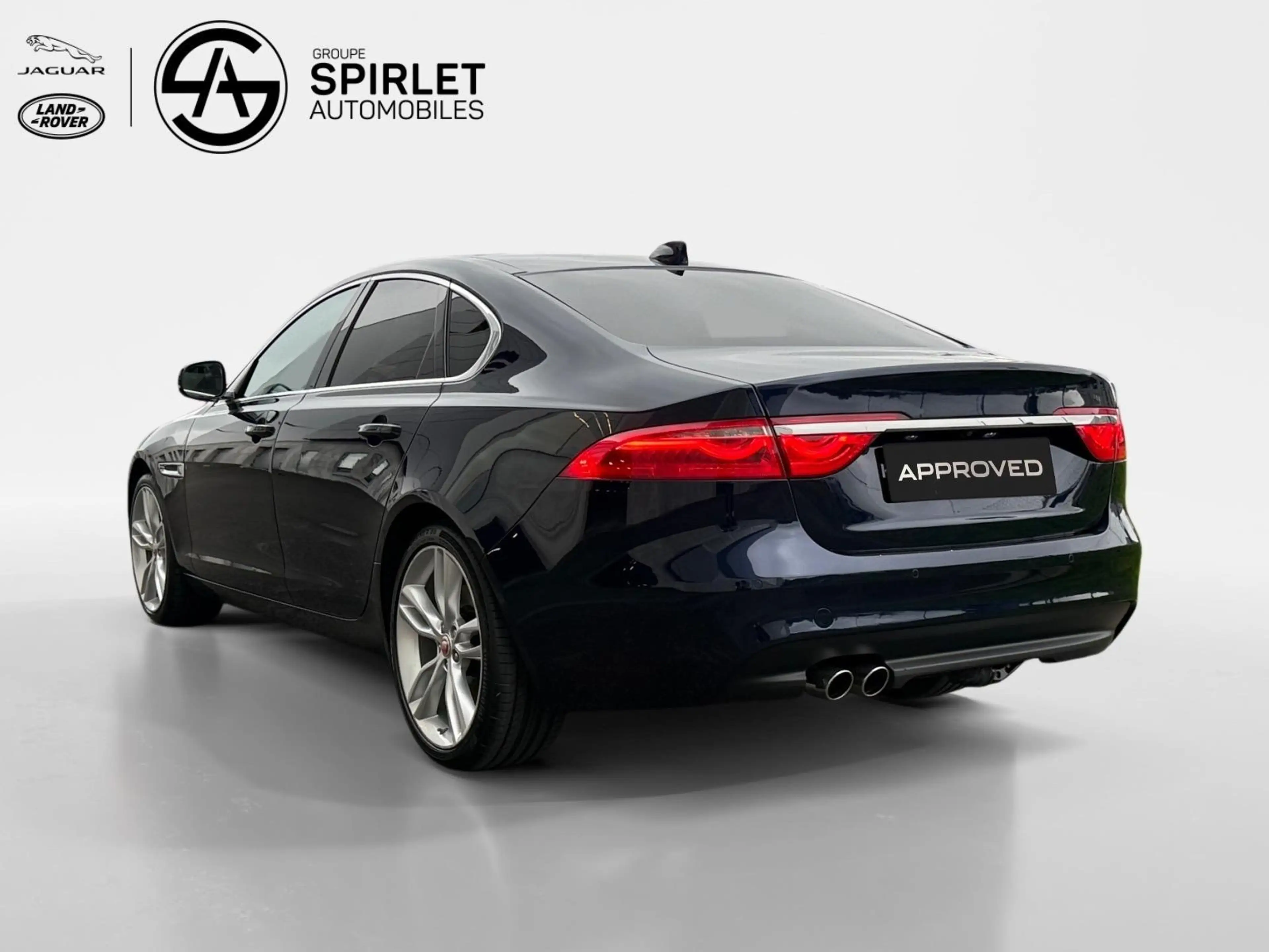 Jaguar XF Portfolio — photo 4