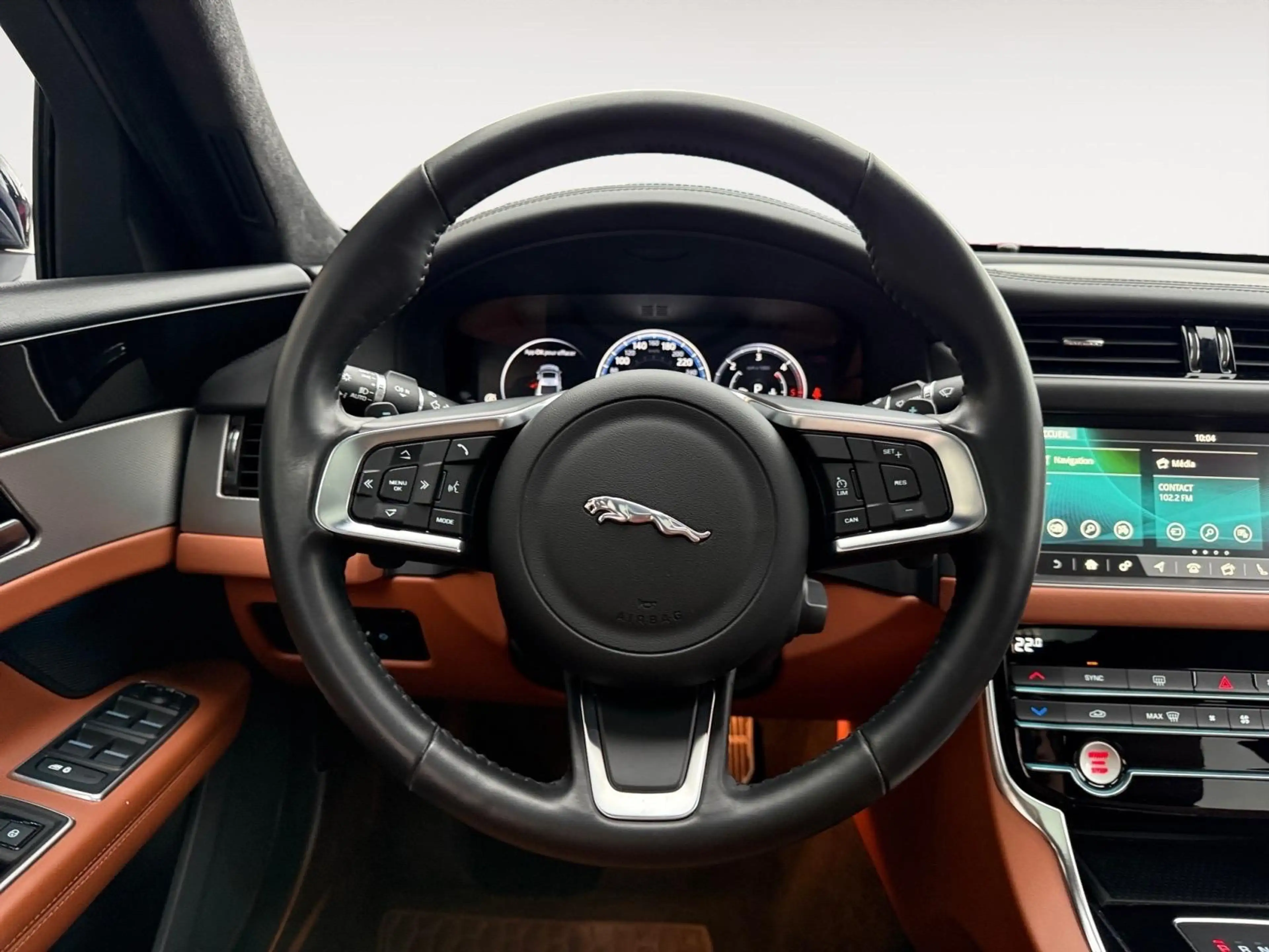 Jaguar XF Portfolio — photo 14