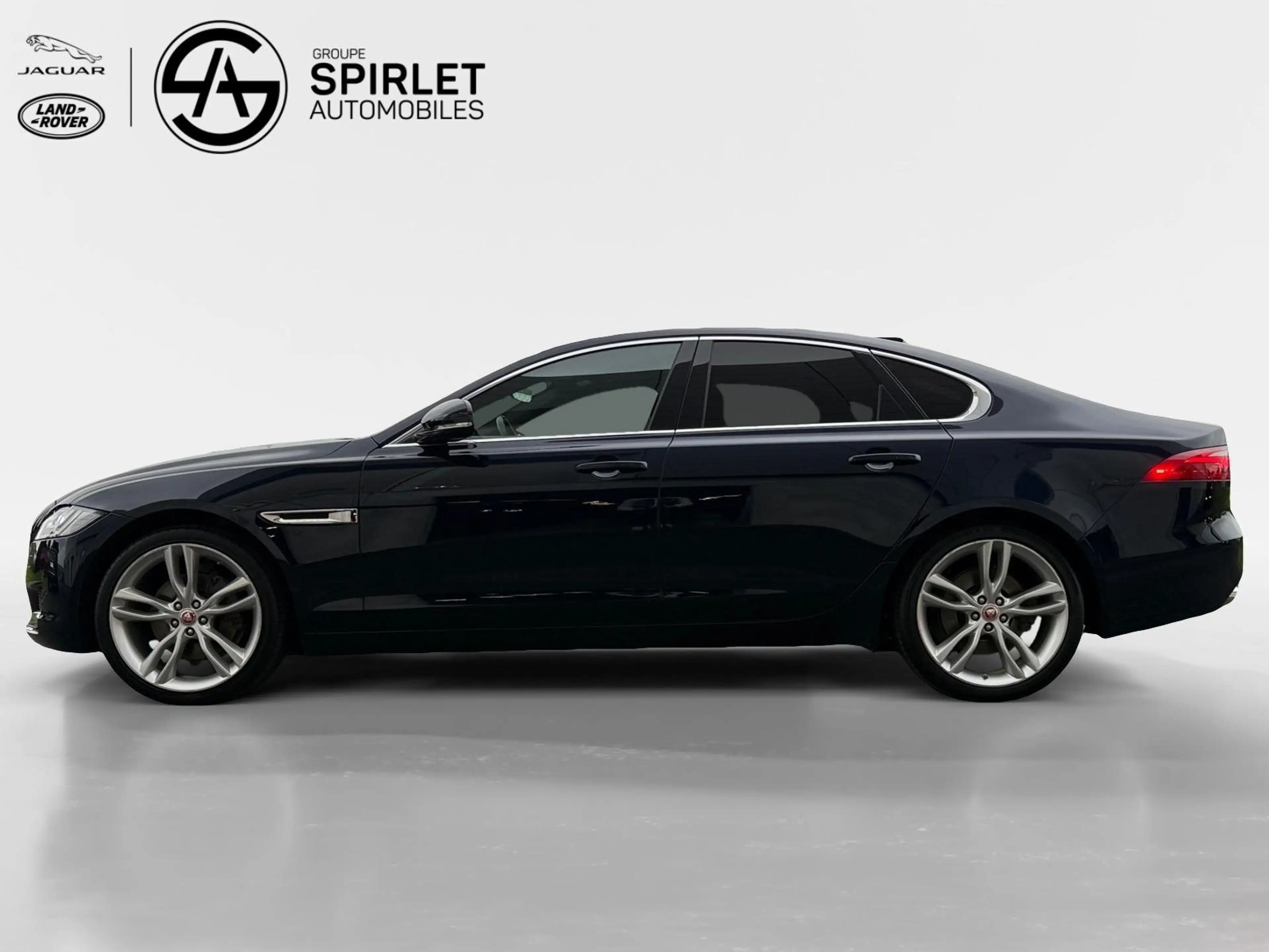 Jaguar XF Portfolio — photo 7
