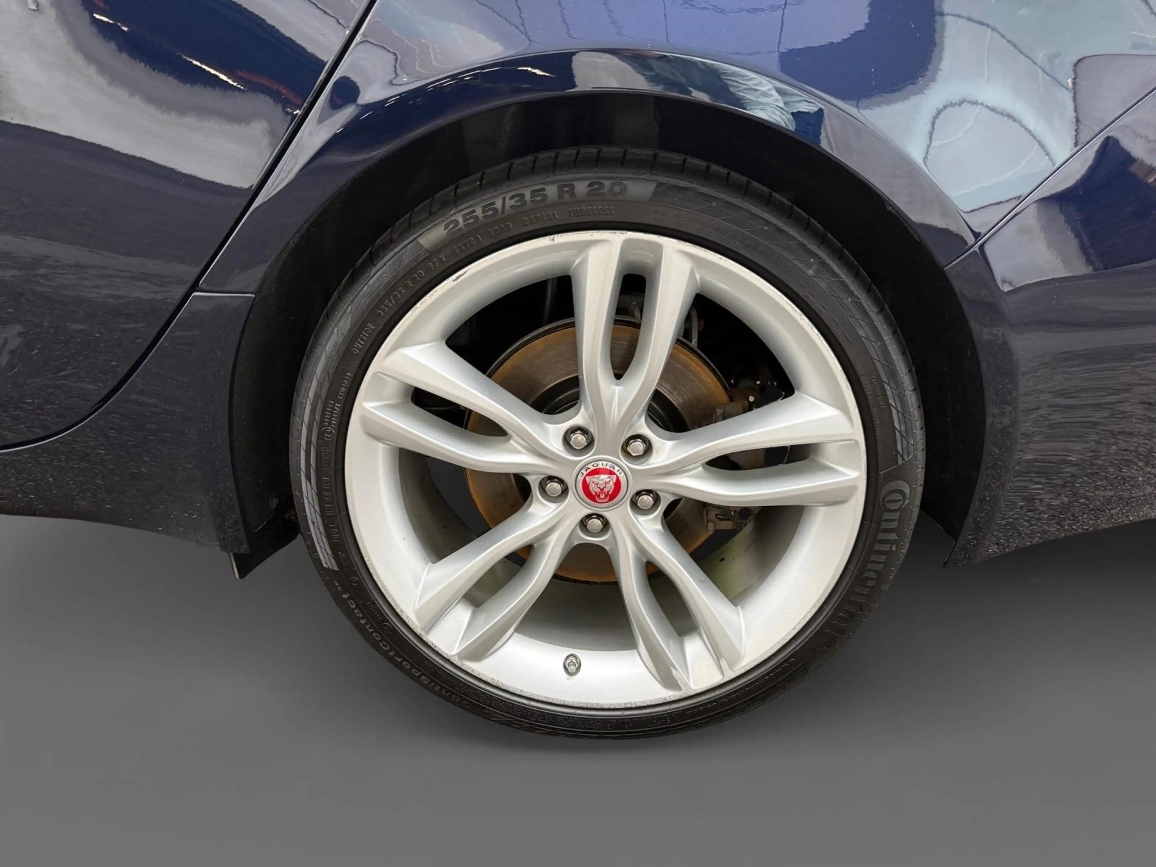 Jaguar XF Portfolio — photo 9