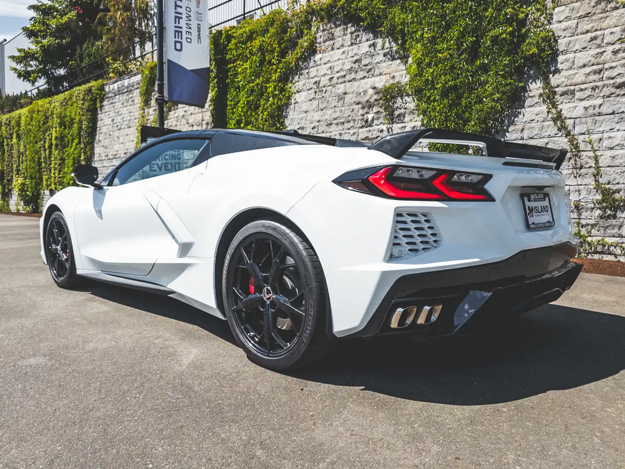 Chevrolet Corvette снимка Chevrolet Corvette