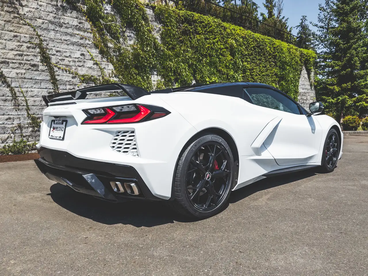 Chevrolet Corvette снимка Chevrolet Corvette