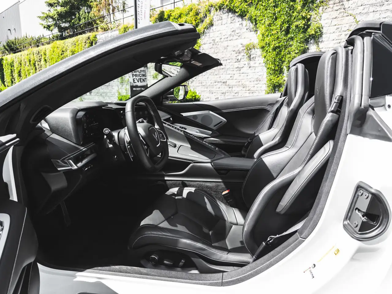 Chevrolet Corvette снимка Chevrolet Corvette
