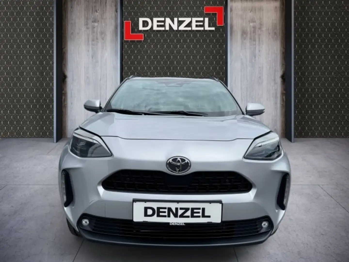 Toyota Yaris Cross Active Drive + Safety Paket Silber - 2