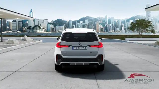 BMW X1 view 5