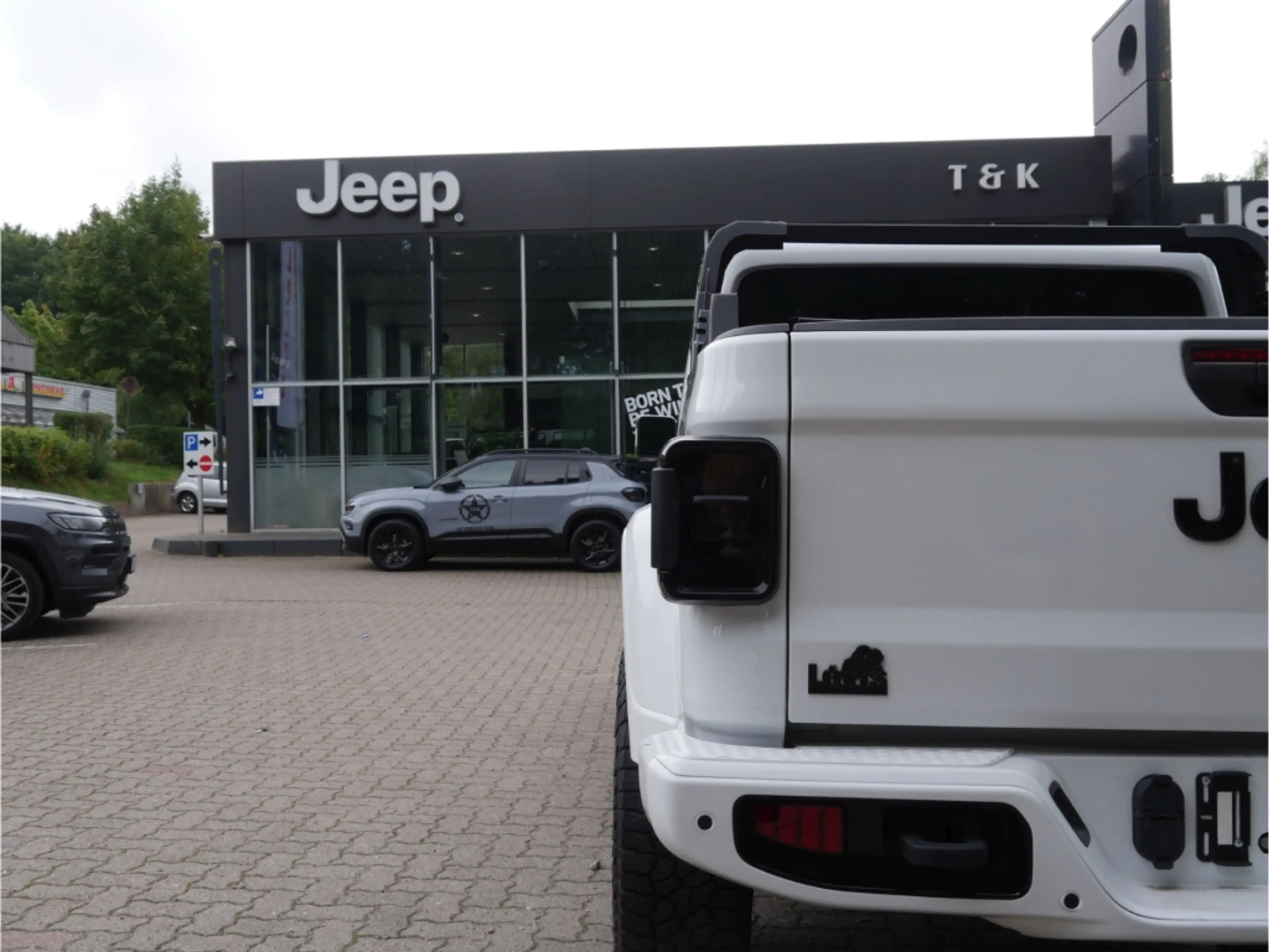 Jeep Gladiator Overland 3,6L V6 — photo 10