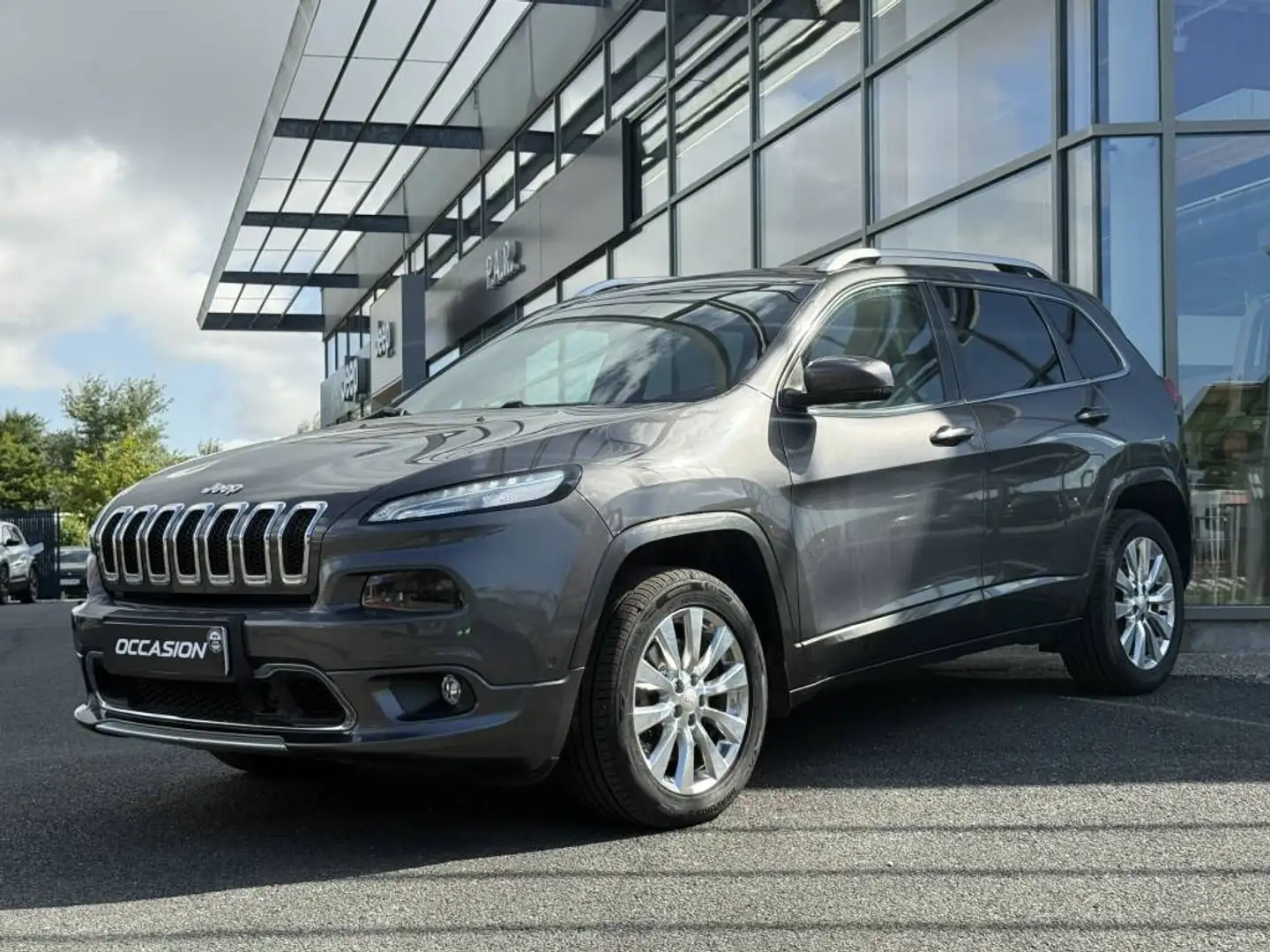 Jeep Cherokee CHEROKEE 2.2L MULTIJET S\u0026amp;S 200 ACTIVE DRI Gris - 1