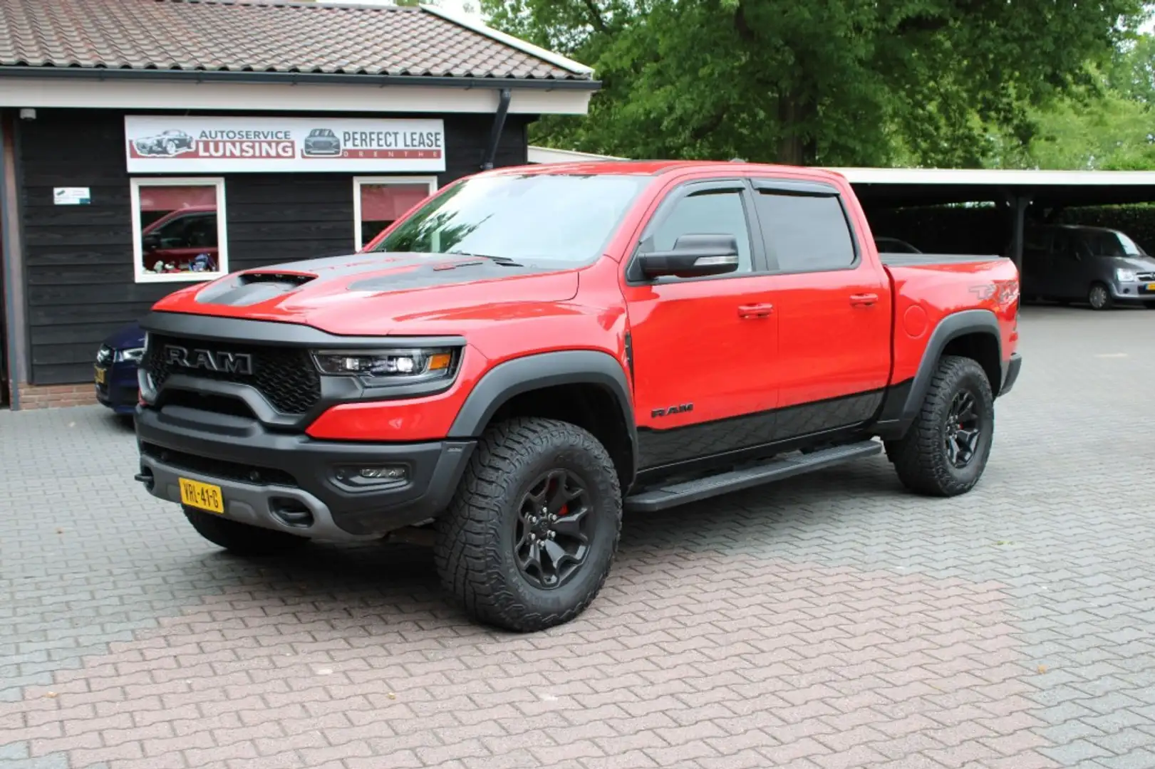 Dodge RAM 1500 TRX 6.2L Supercharged  711 PK Full Options - Red - 1