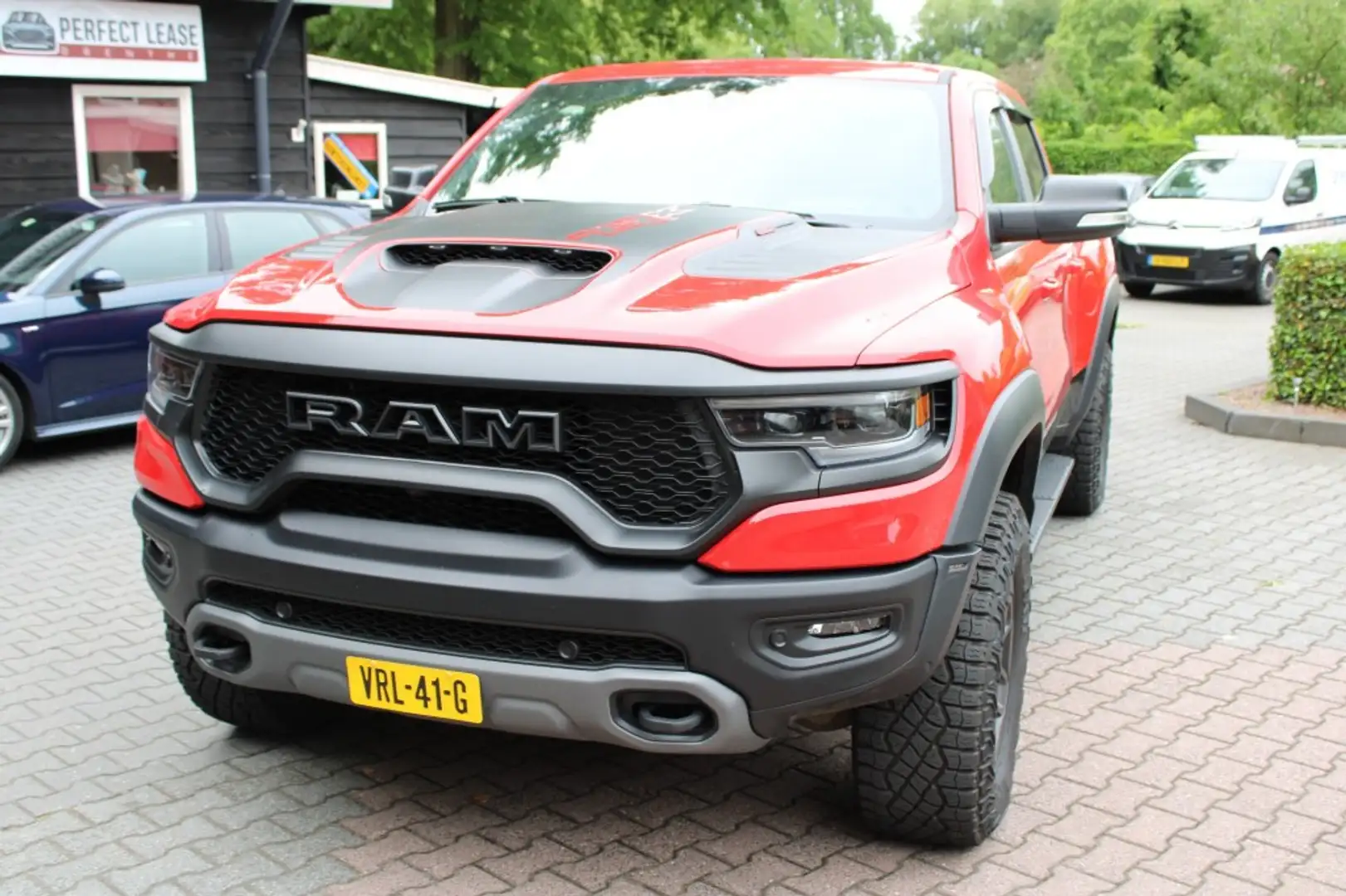 Dodge RAM 1500 TRX 6.2L Supercharged  711 PK Full Options - Red - 2