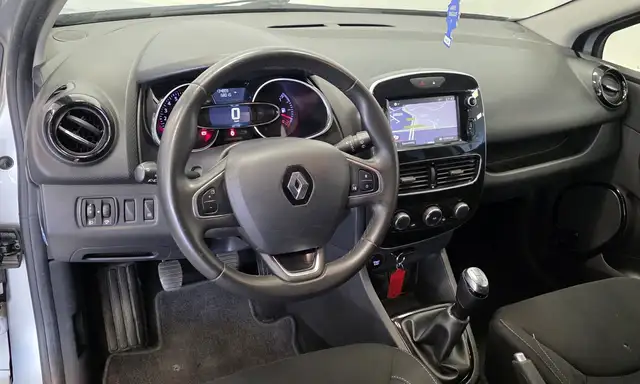 Renault Clio view 9