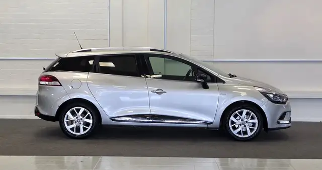 Renault Clio view 4