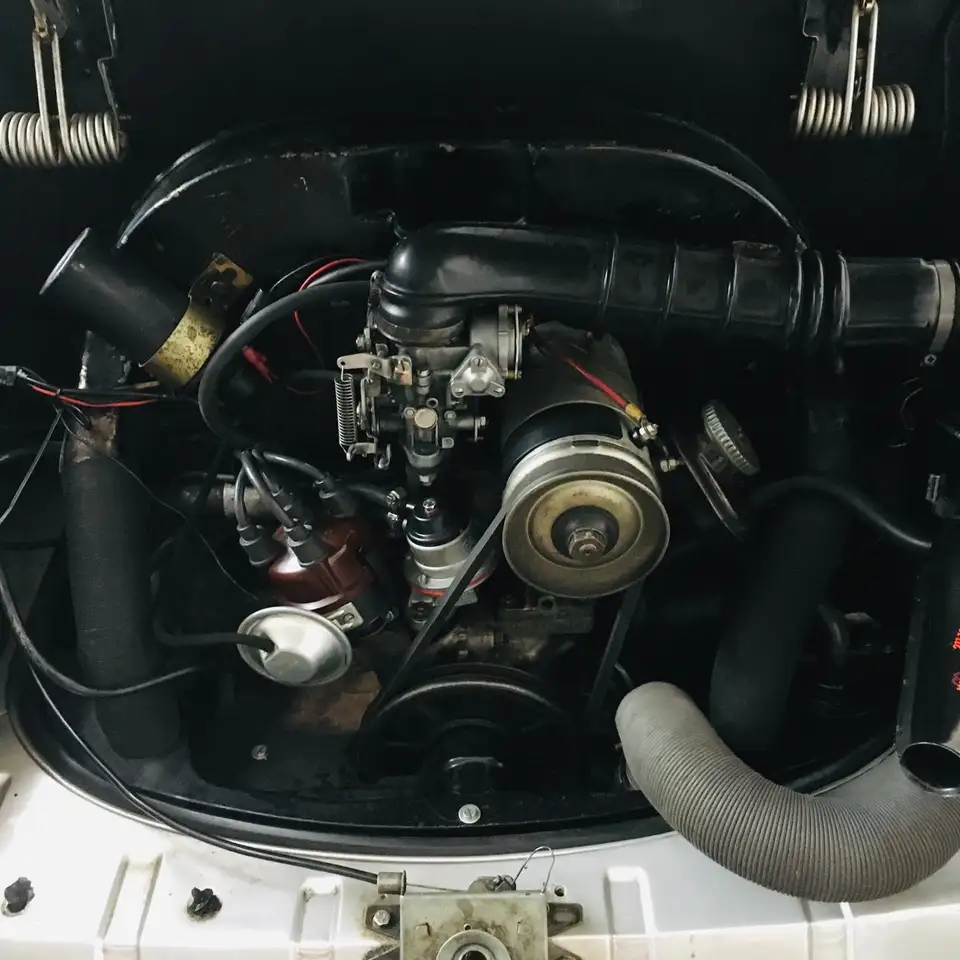 Volkswagen Karmann Ghia 1600cc del 1970, foto 6