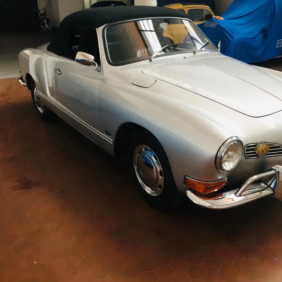 Volkswagen Karmann Ghia 1600cc del 1970, foto 3