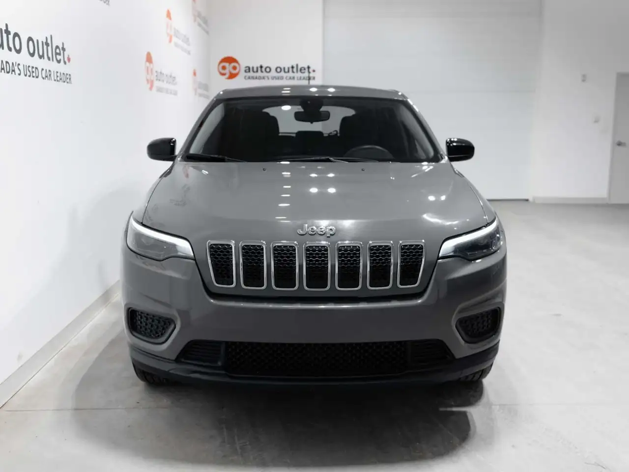 Jeep Cherokee снимка Jeep Cherokee