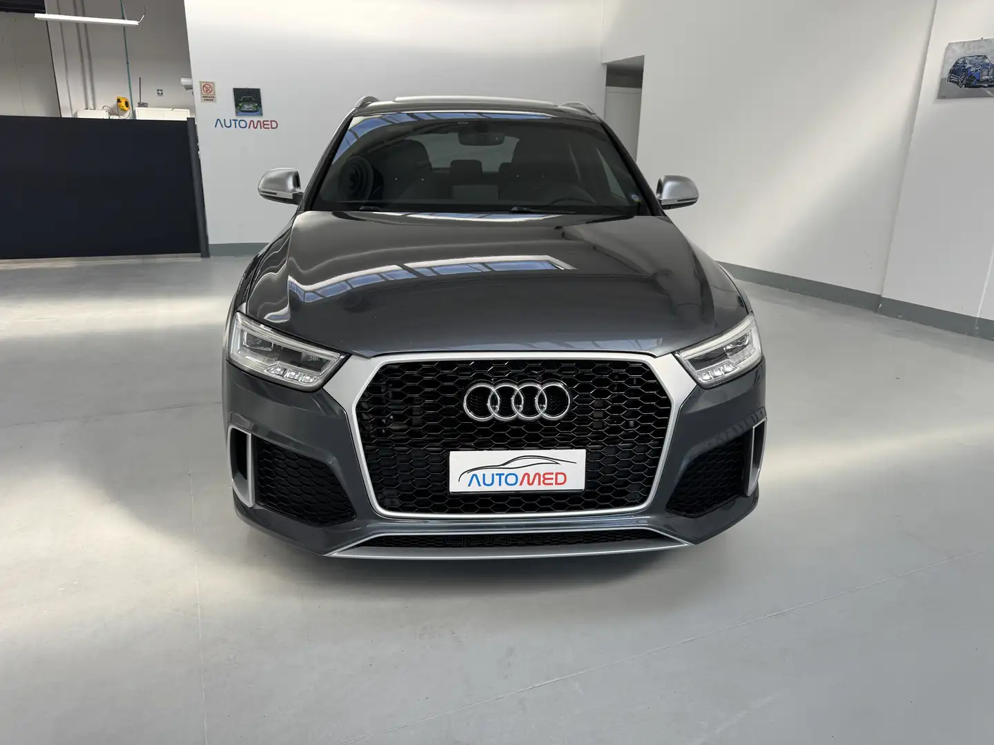 Audi RS Q3 Gris - 2