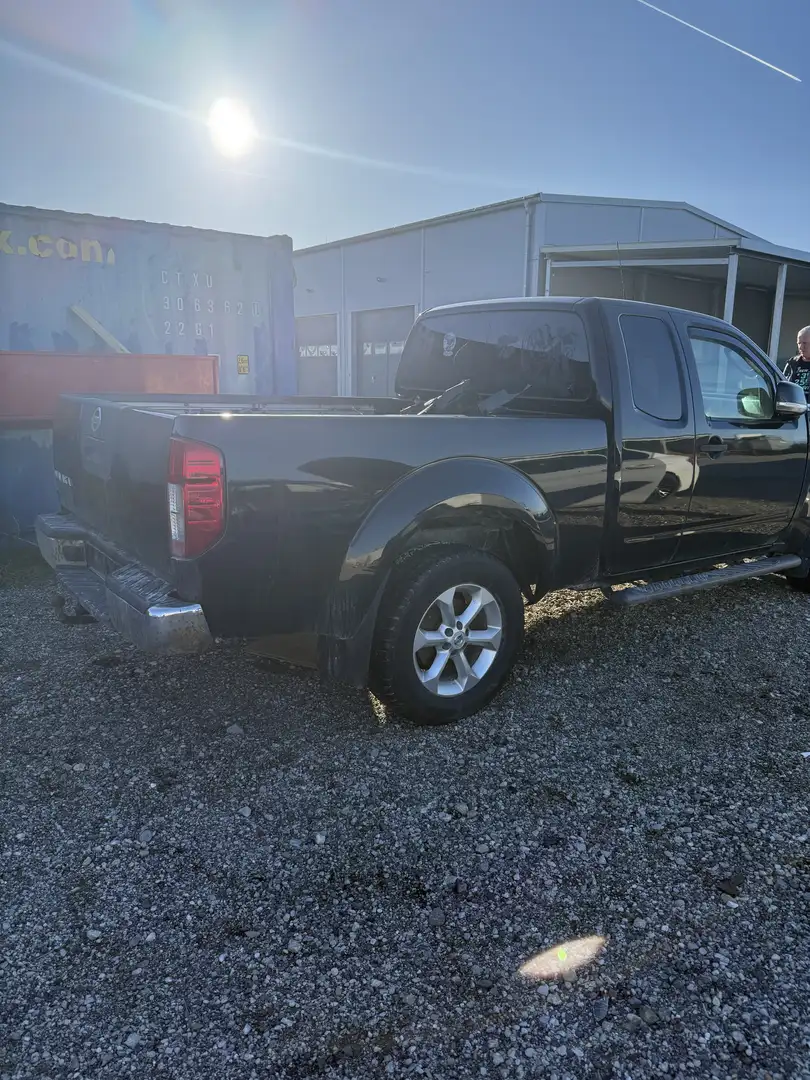 Nissan Navara Schwarz - 2