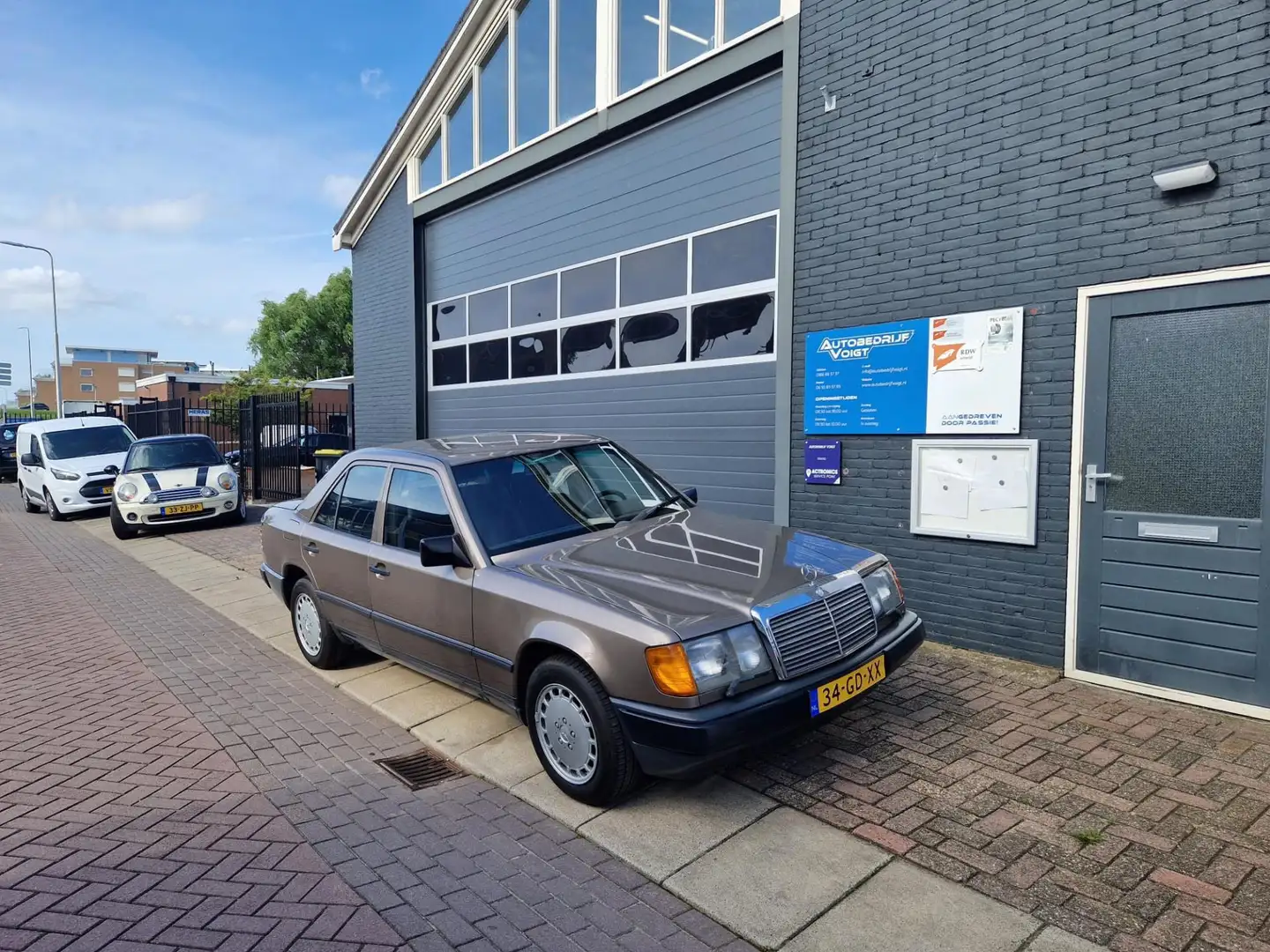 Mercedes-Benz 500 200-500 (W124) 260 E Bijna in nieuwstaat!! Volledi Bruin - 2