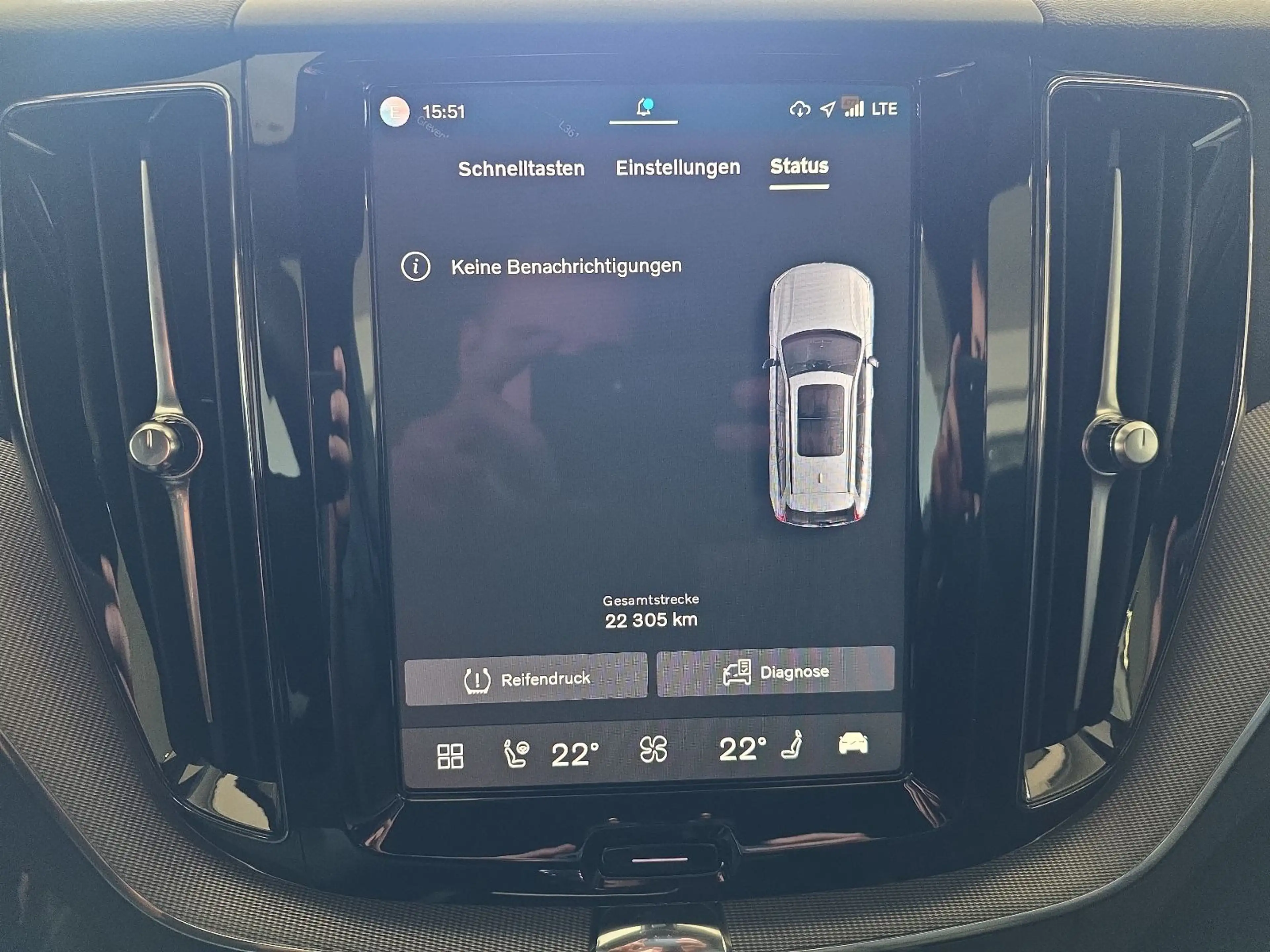 Volvo XC60 B5 Plus Black Edition AWD BLIS AHK Nappa — photo 28