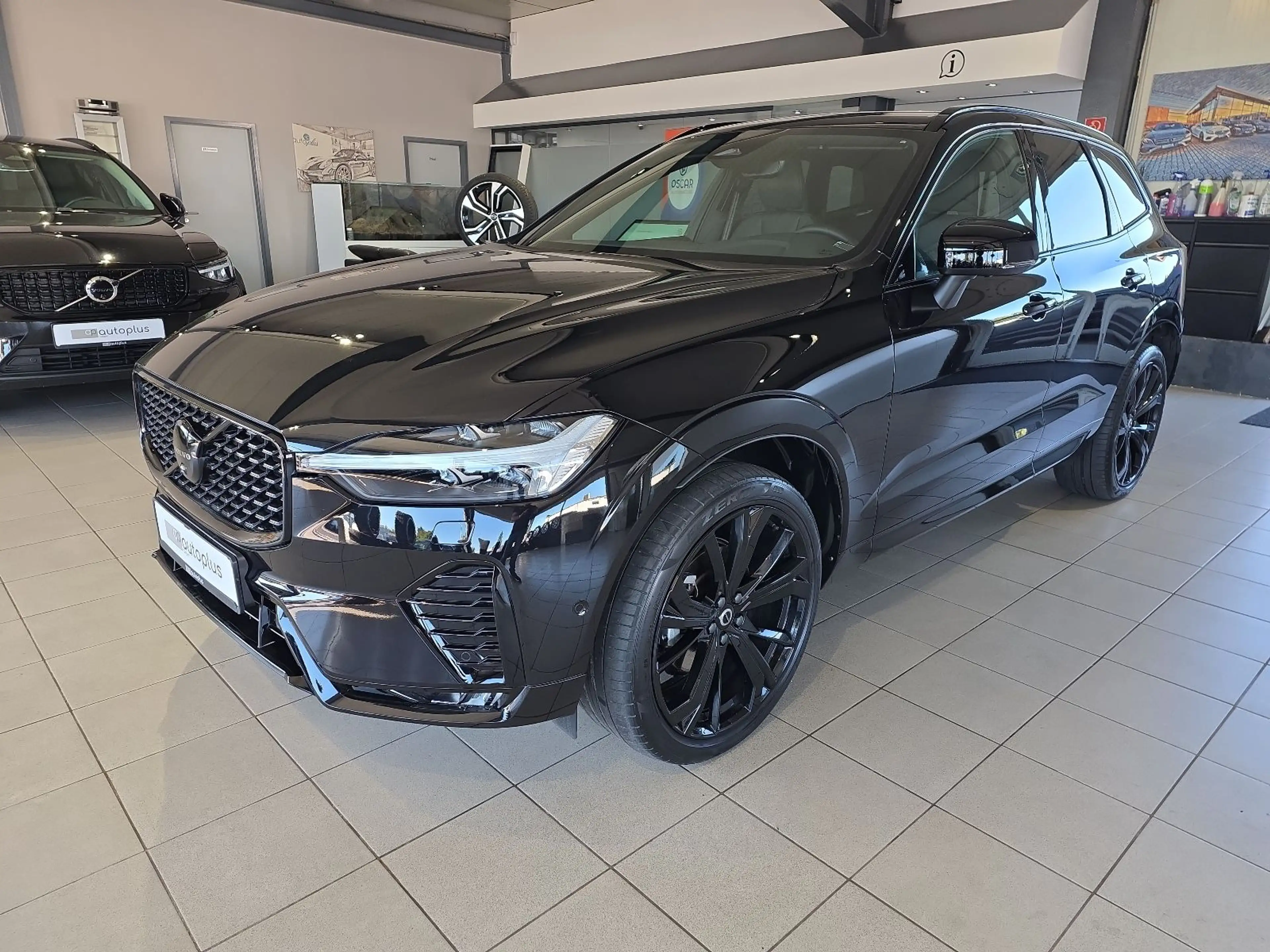Volvo XC60 B5 Plus Black Edition AWD BLIS AHK Nappa