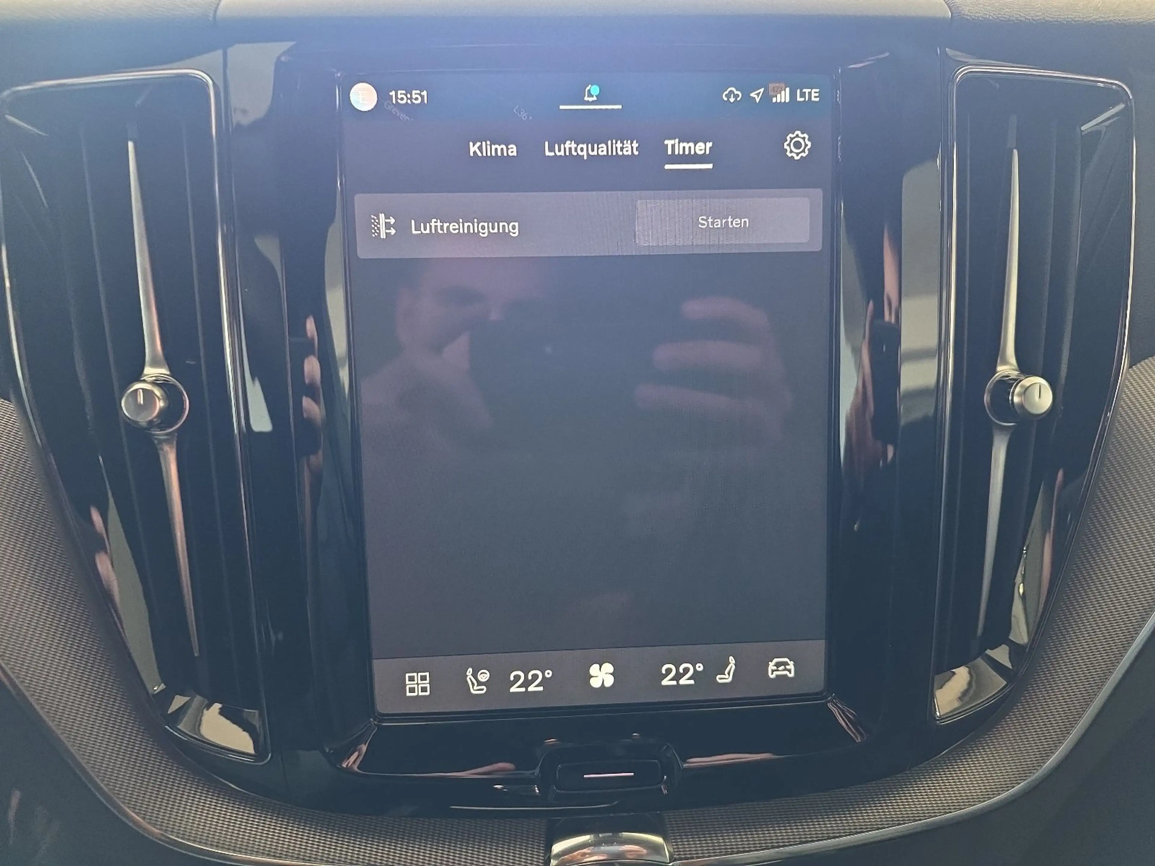Volvo XC60 B5 Plus Black Edition AWD BLIS AHK Nappa — photo 33