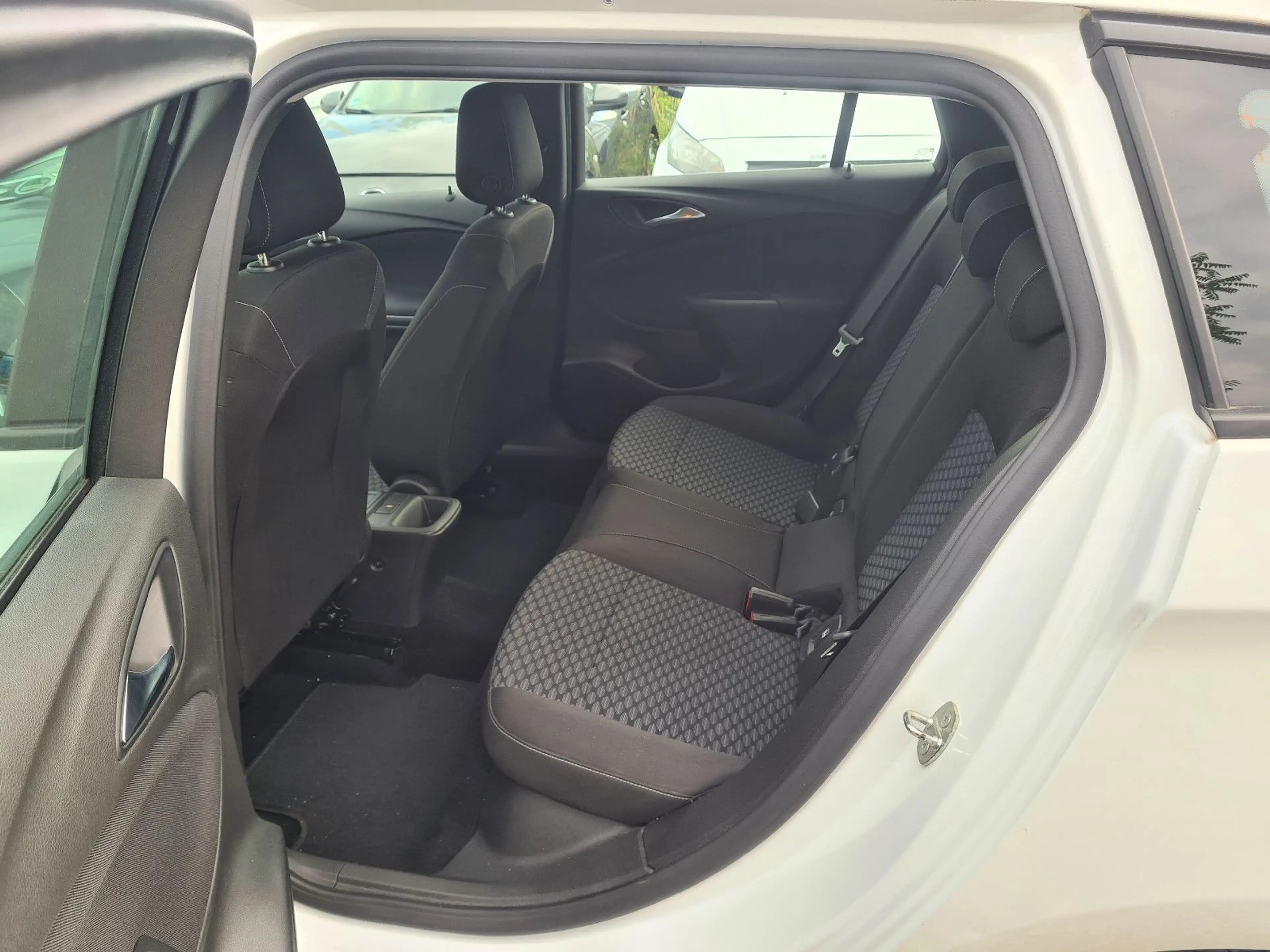 Opel Astra ST 1.5 Diesel 90kW Business Edition — photo 15