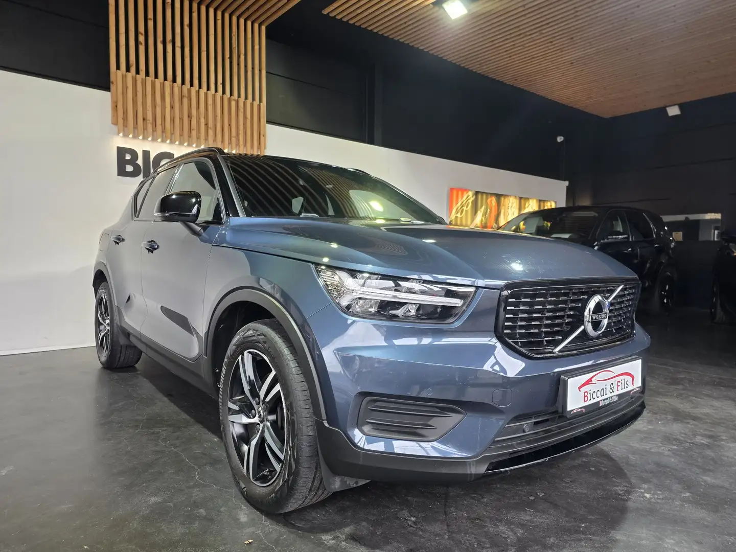 Volvo XC40 XC40 1.5 T2 R-Design Geartronic Bleu - 2