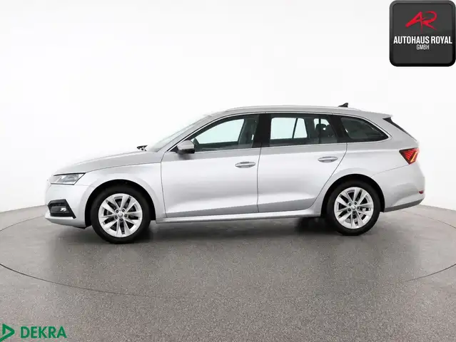Skoda Octavia view 2
