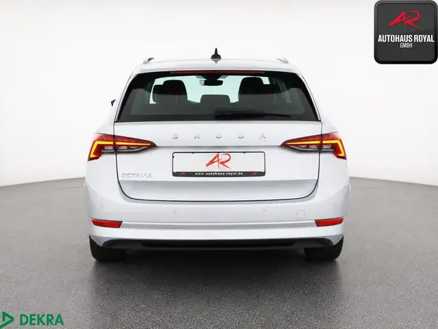 Skoda Octavia view 4