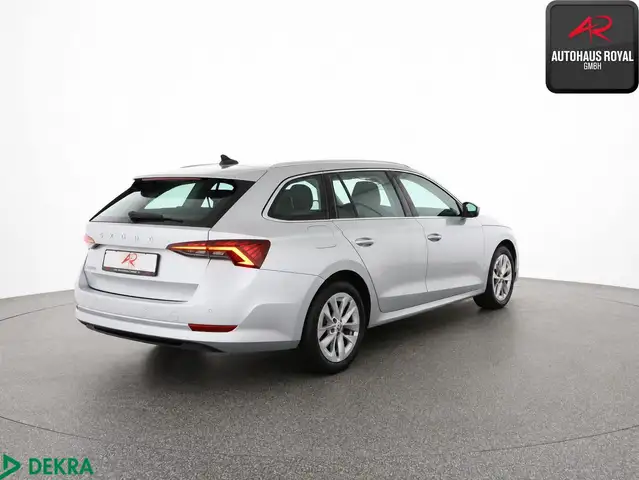 Skoda Octavia view 5