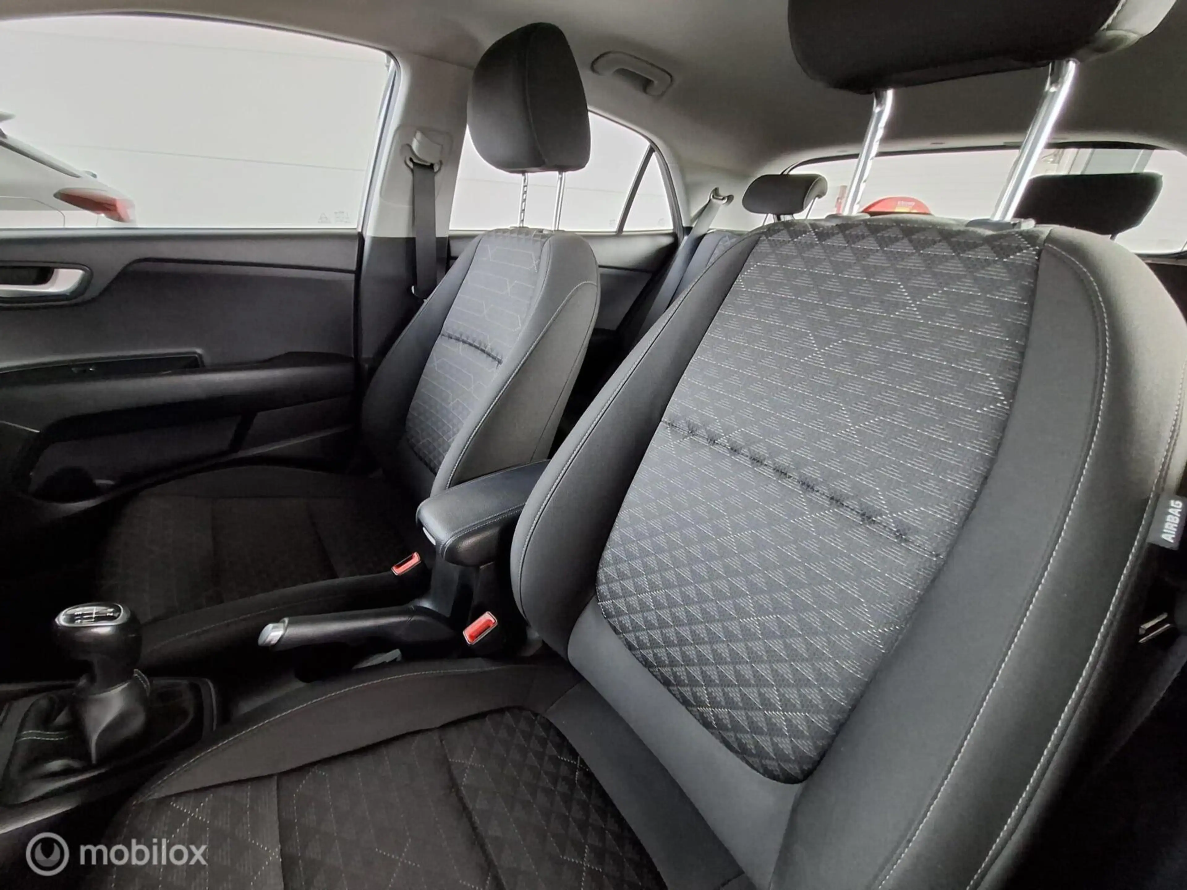 Kia Rio 1.0 TGDI DynamicLine | PARK. SENSOR | CARPLAY - RI — photo 11
