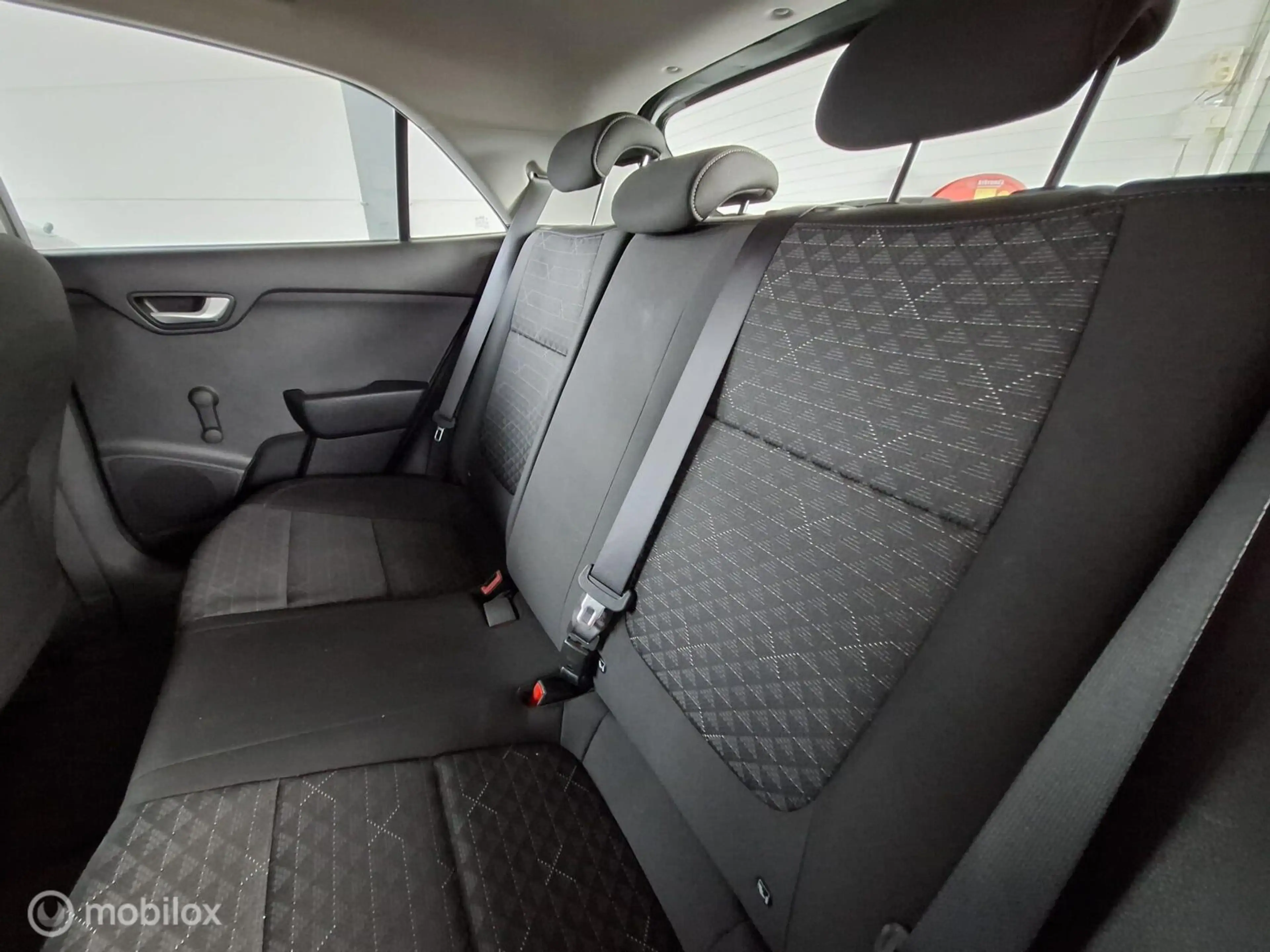 Kia Rio 1.0 TGDI DynamicLine | PARK. SENSOR | CARPLAY - RI — photo 13