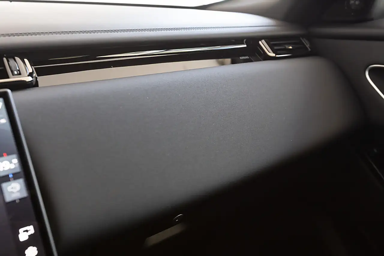 Land Rover Range Rover Velar 2026 — фото 11